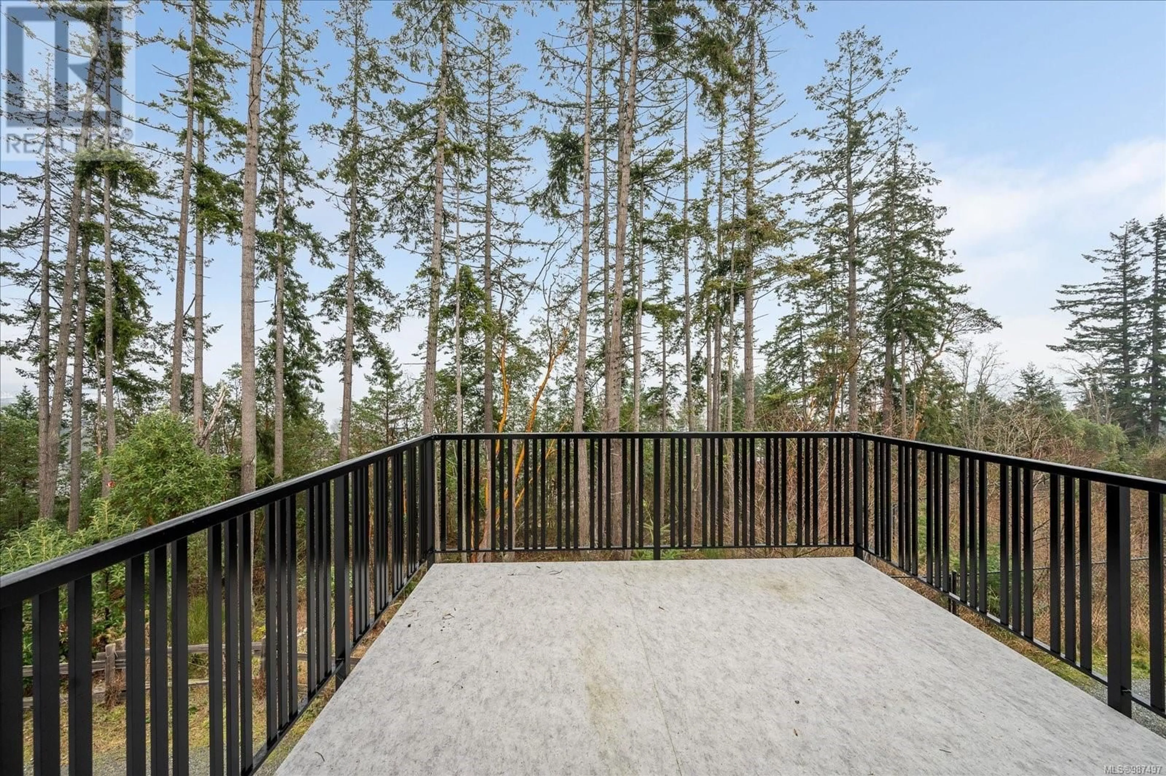 Patio, forest/trees view for 949 Harbour View St, Nanaimo British Columbia V9R0K5