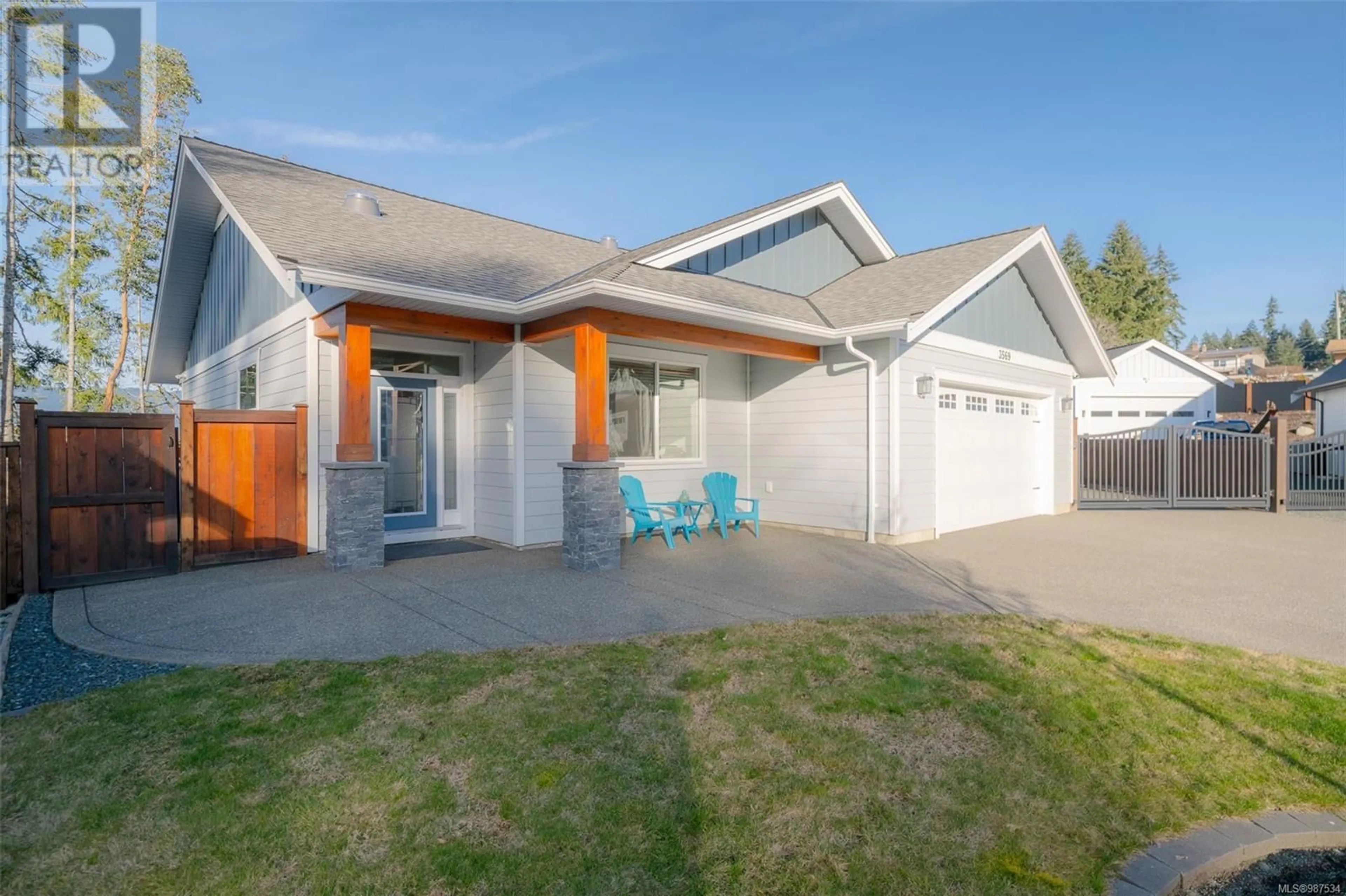 Home with vinyl exterior material, street for 3569 PARKVIEW CRESCENT, Port Alberni British Columbia V9Y0C8