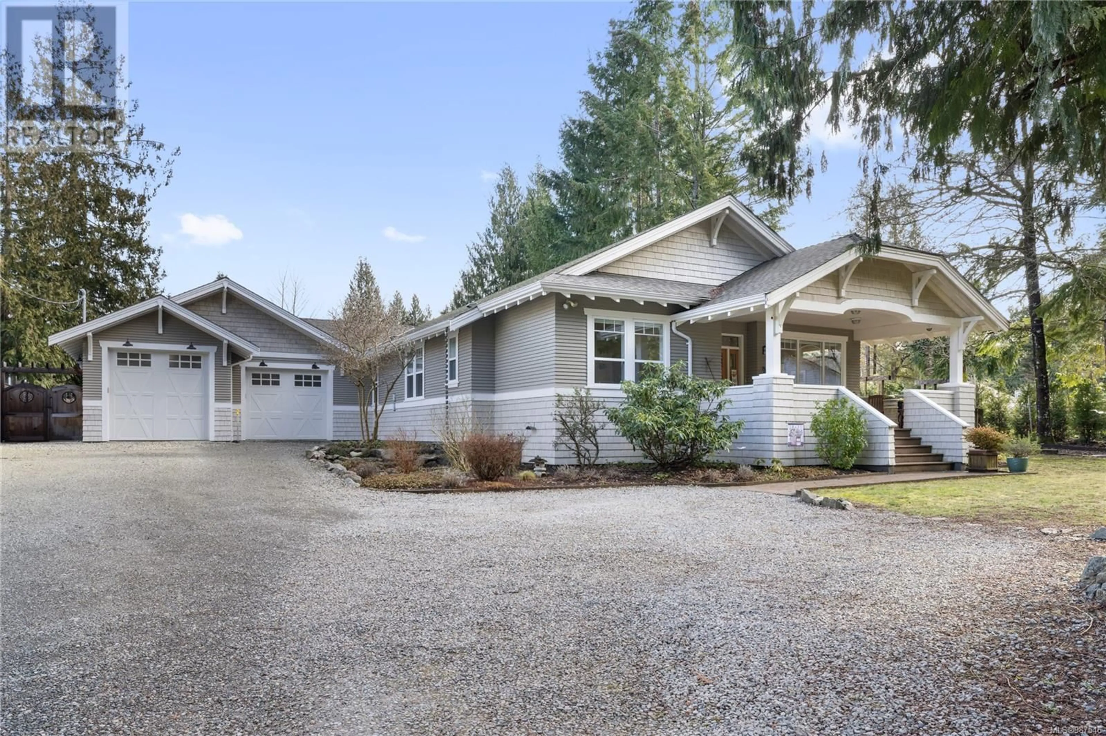 Home with vinyl exterior material, street for 544 Hemsworth Rd, Qualicum Beach British Columbia V9K1B8