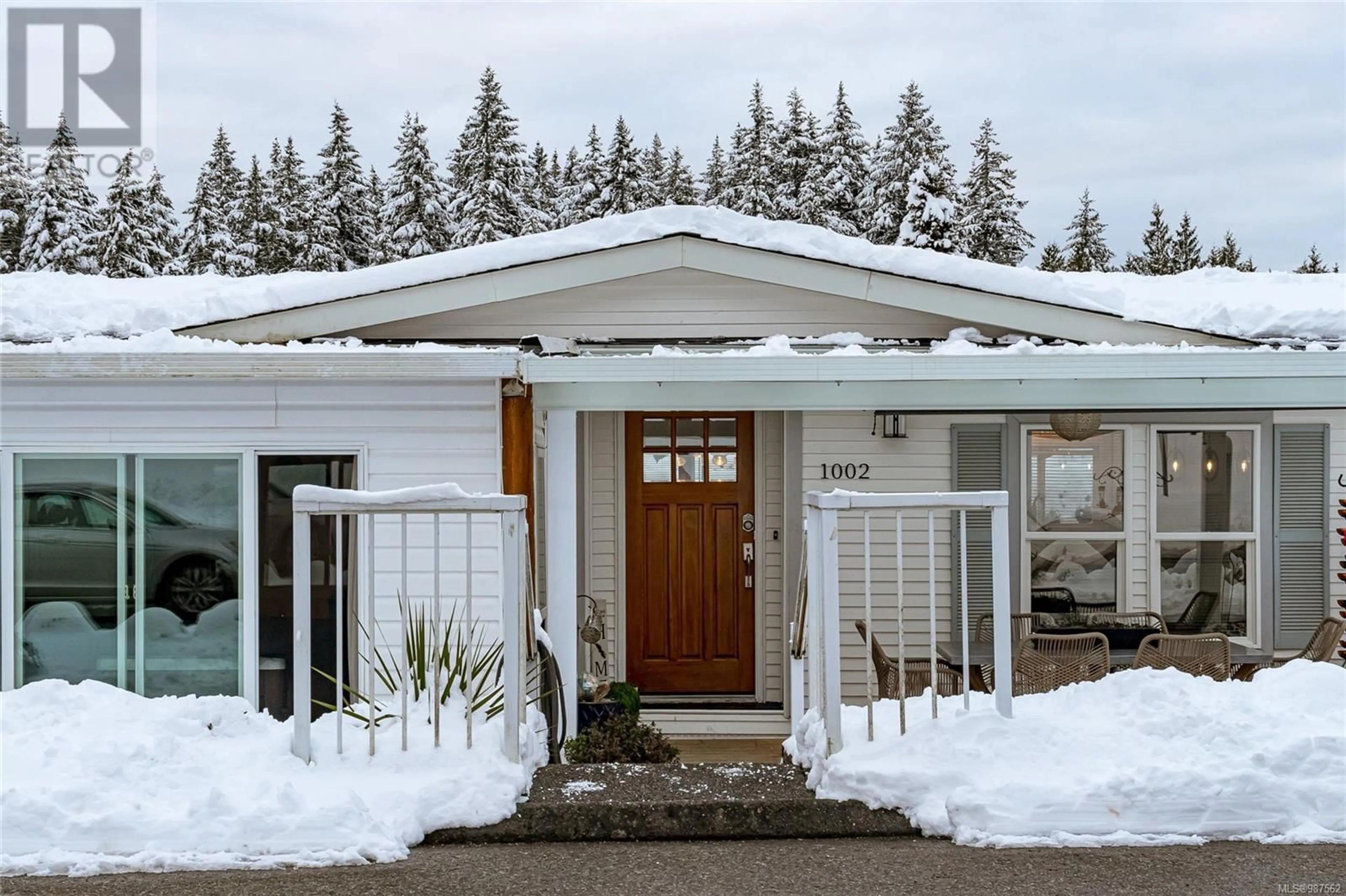 Home with vinyl exterior material, street for 7 1002 Collier Cres, Nanaimo British Columbia V9R6K6