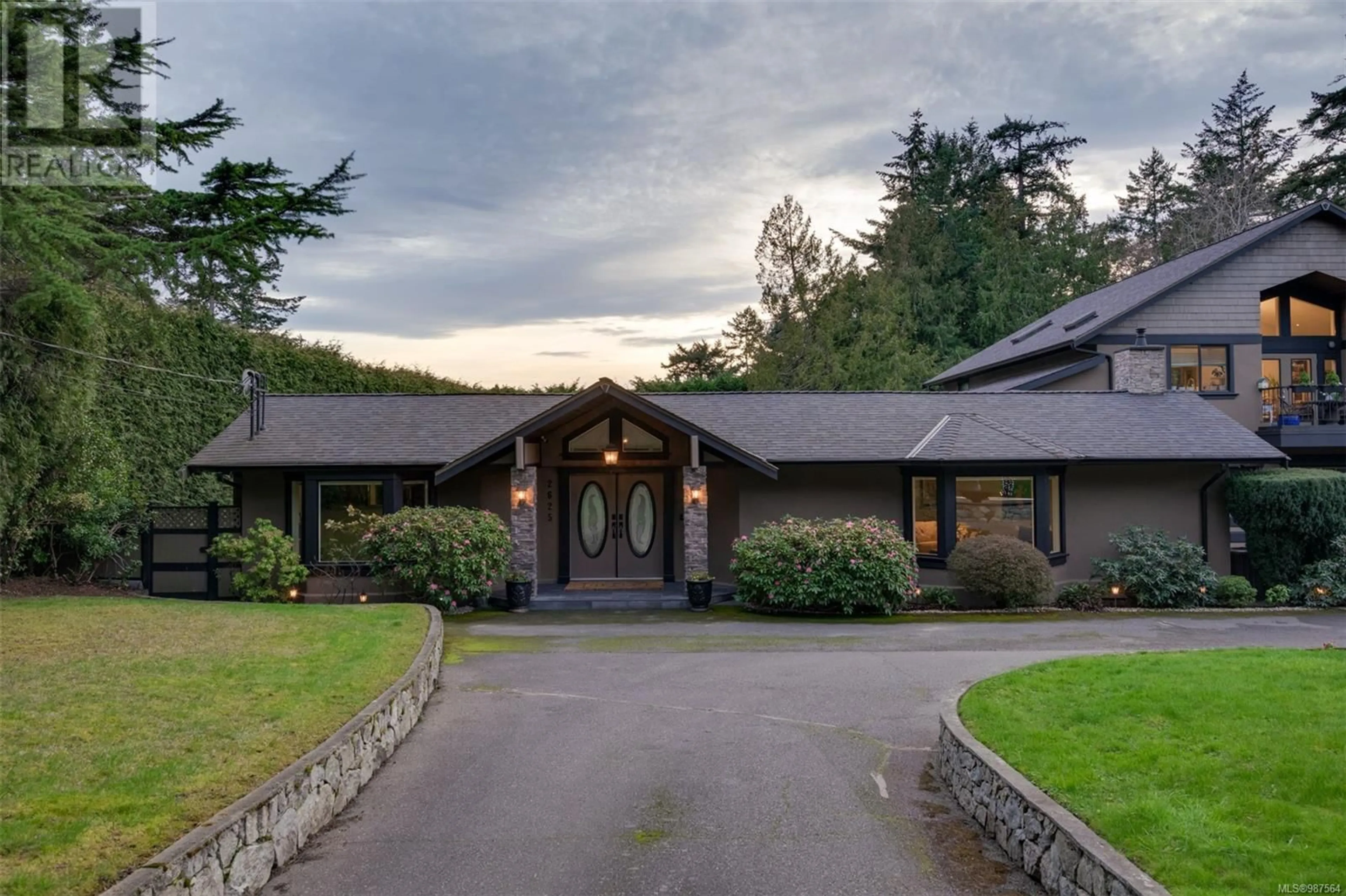 A pic from outside/outdoor area/front of a property/back of a property/a pic from drone, mountain view for 2625 Macdonald Dr E, Saanich British Columbia V8N1Y1