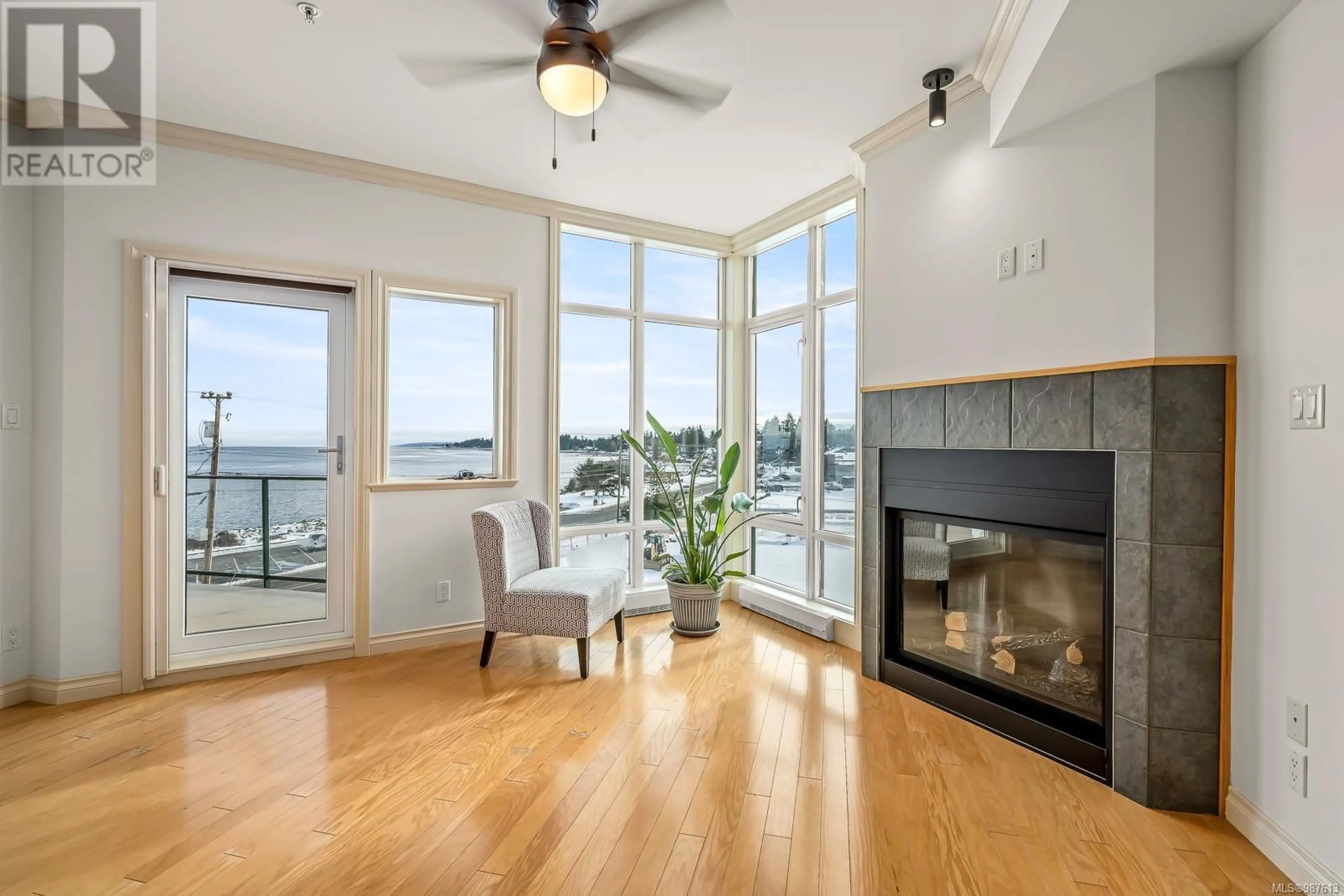 Living room with furniture, unknown for 303 - 2676 ISLAND HIGHWAY, Campbell River British Columbia V9W1C7