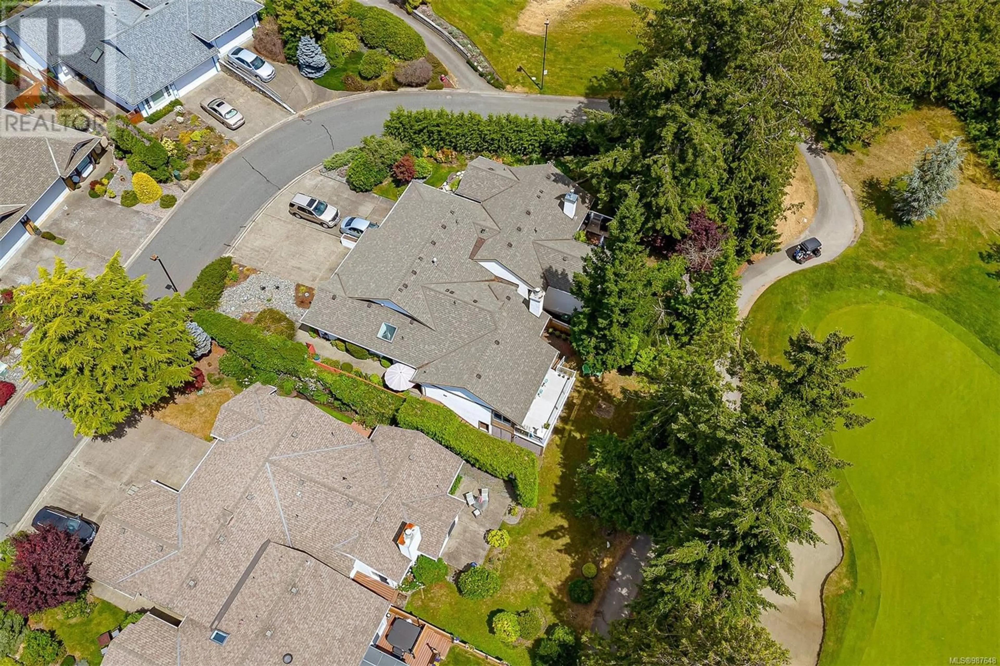A pic from outside/outdoor area/front of a property/back of a property/a pic from drone, street for 536 FAIRWAYS PLACE, Cobble Hill British Columbia V8H0K8