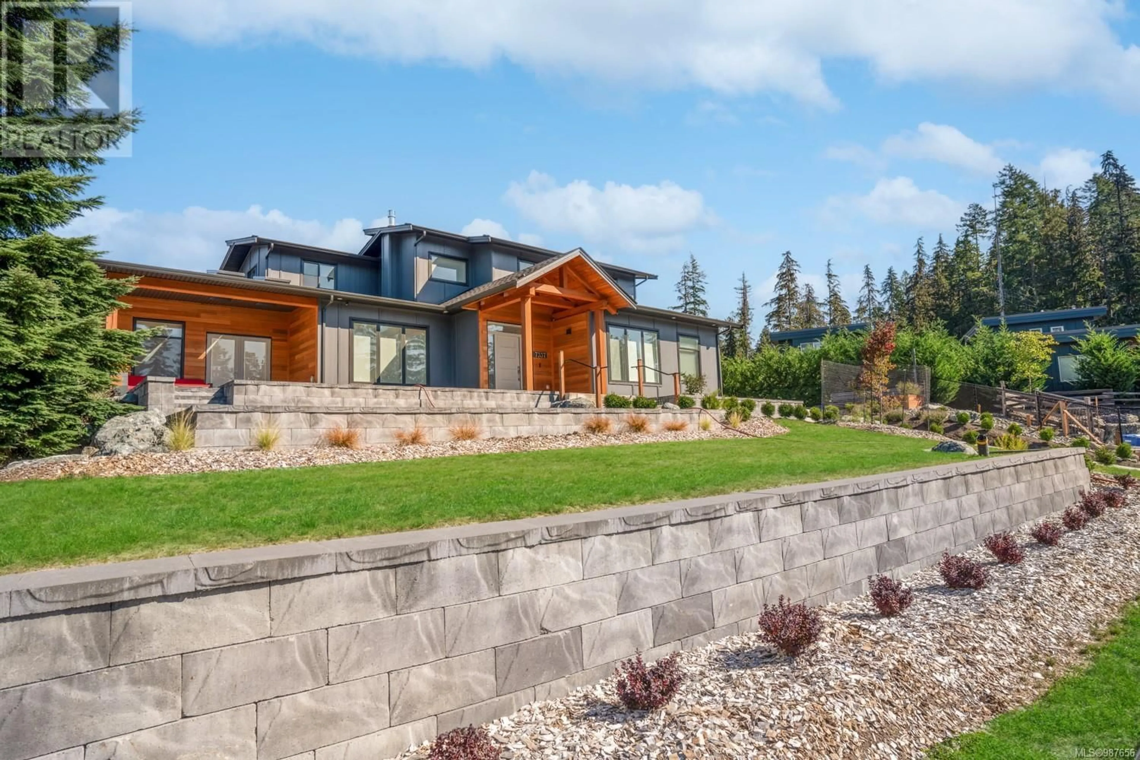 Home with brick exterior material, mountain view for 7337 LAKEFRONT PLACE, Lake Cowichan British Columbia V0R2G1