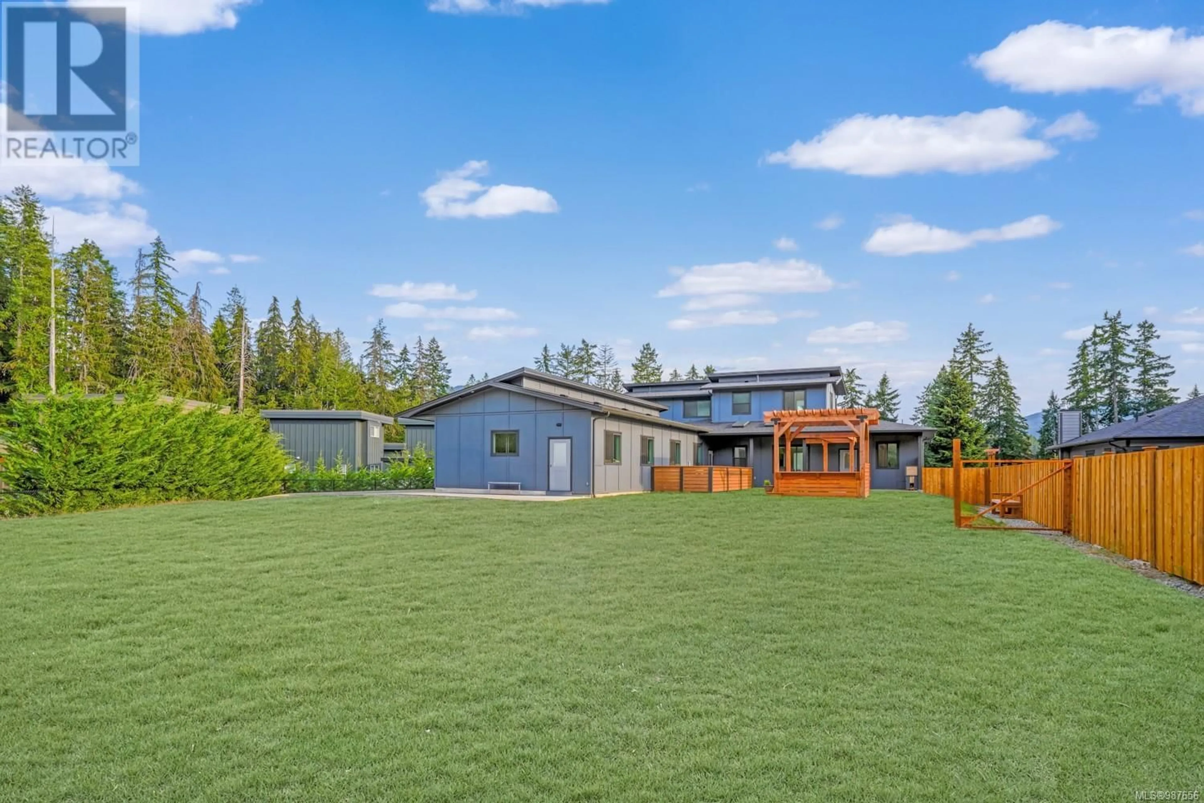 A pic from outside/outdoor area/front of a property/back of a property/a pic from drone, mountain view for 7337 LAKEFRONT PLACE, Lake Cowichan British Columbia V0R2G1