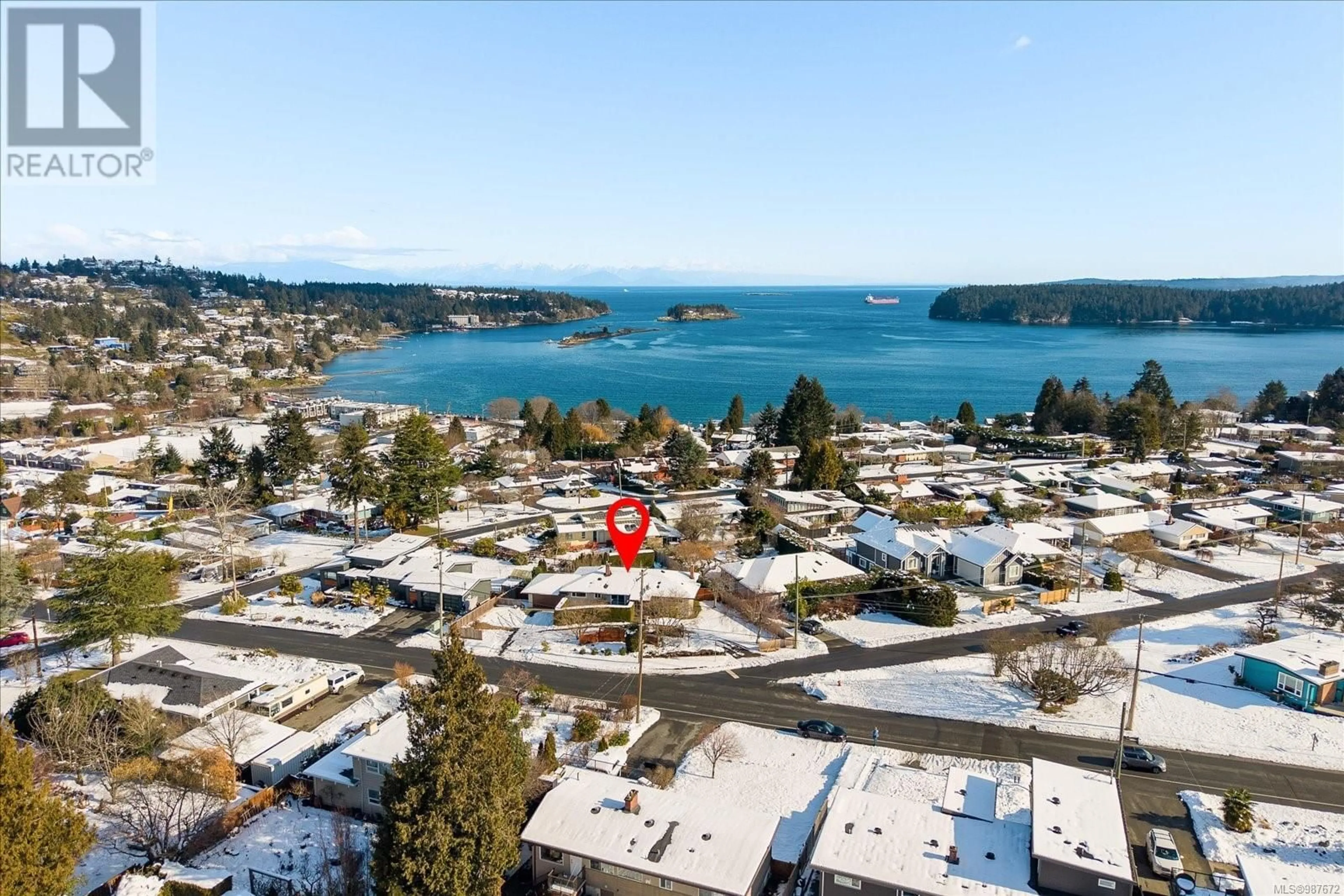 A pic from outside/outdoor area/front of a property/back of a property/a pic from drone, water/lake/river/ocean view for 2590 Holyrood Dr, Nanaimo British Columbia V9S4K9