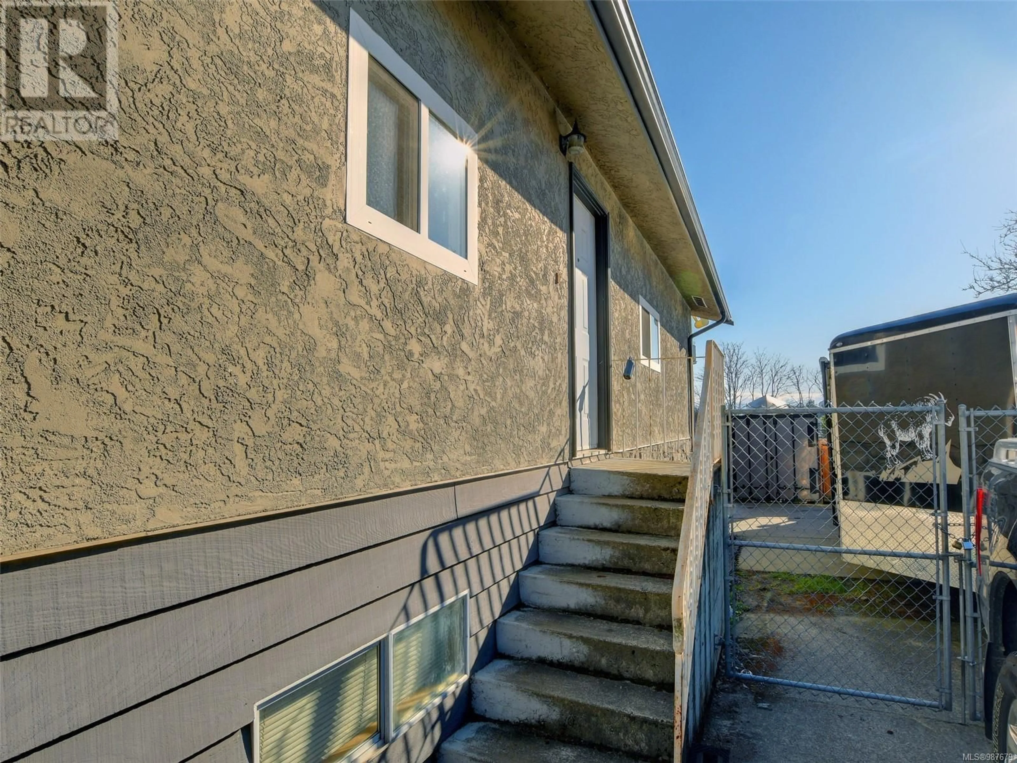 Home with vinyl exterior material, street for 847 Admirals Rd, Esquimalt British Columbia V9A2P1