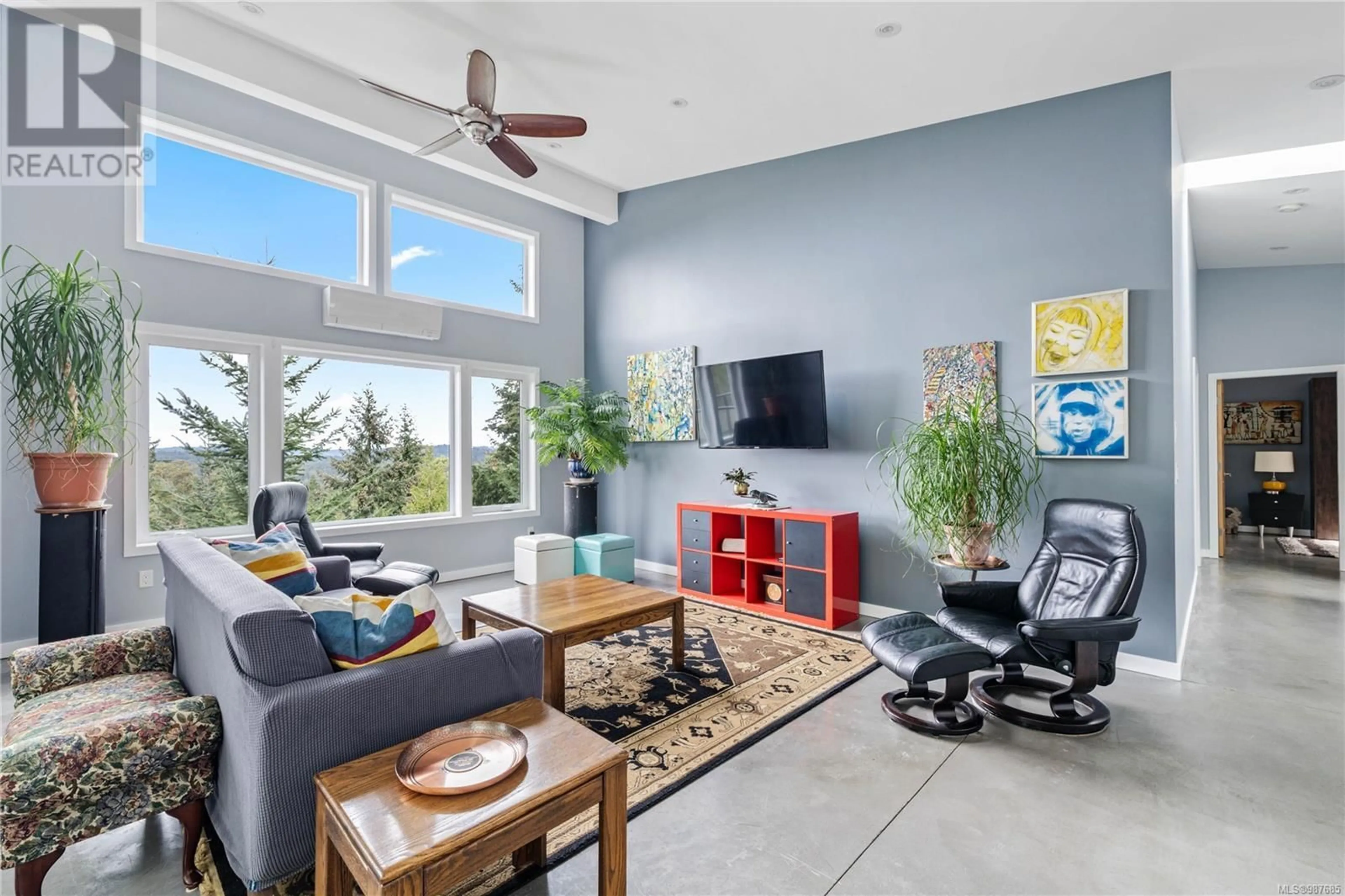 Living room with furniture, unknown for 125 SPRING GOLD WAY, Salt Spring British Columbia V8K2Y1