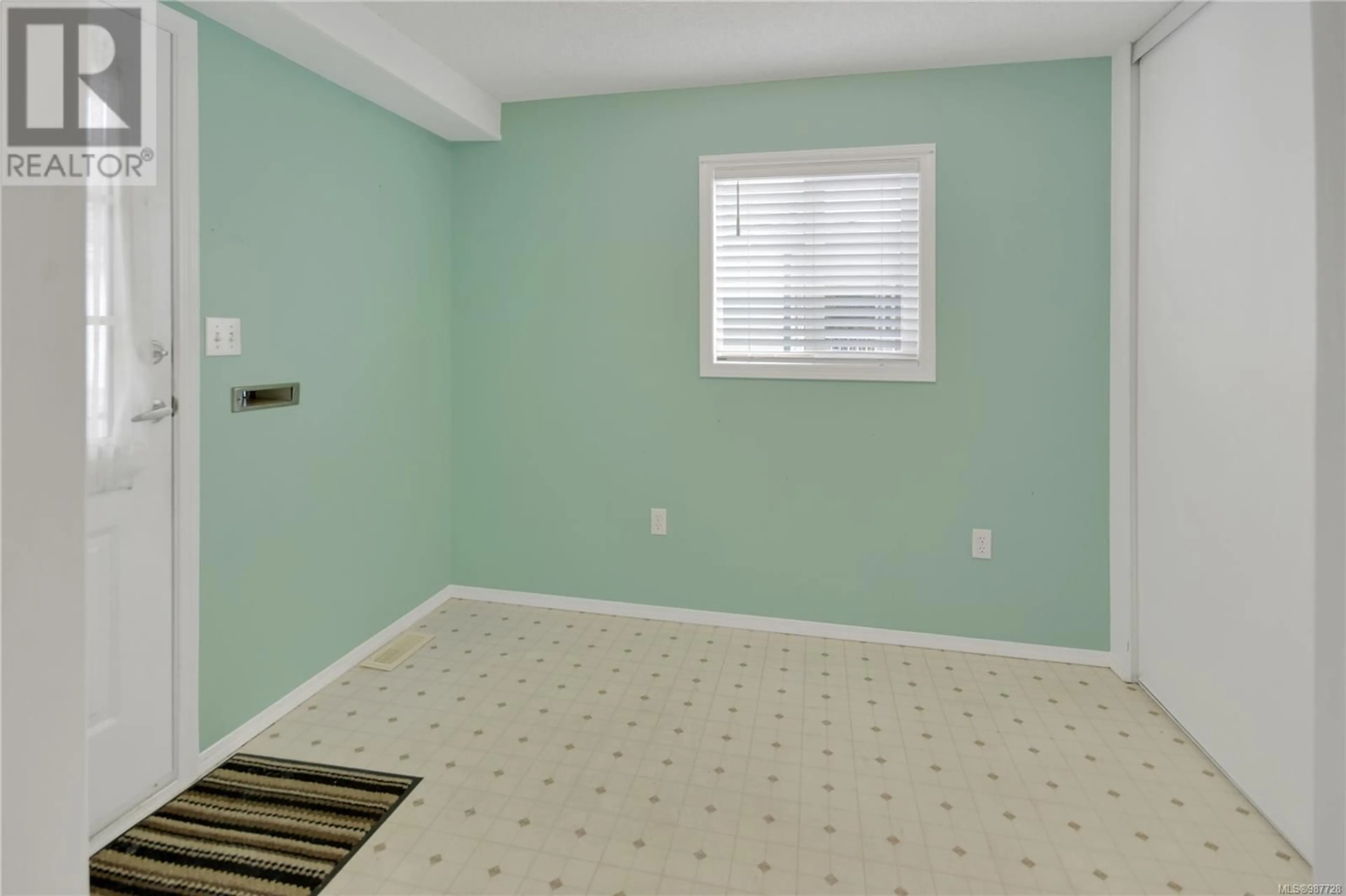 A pic of a room for 15 6325 Metral Dr, Nanaimo British Columbia V9T6P9