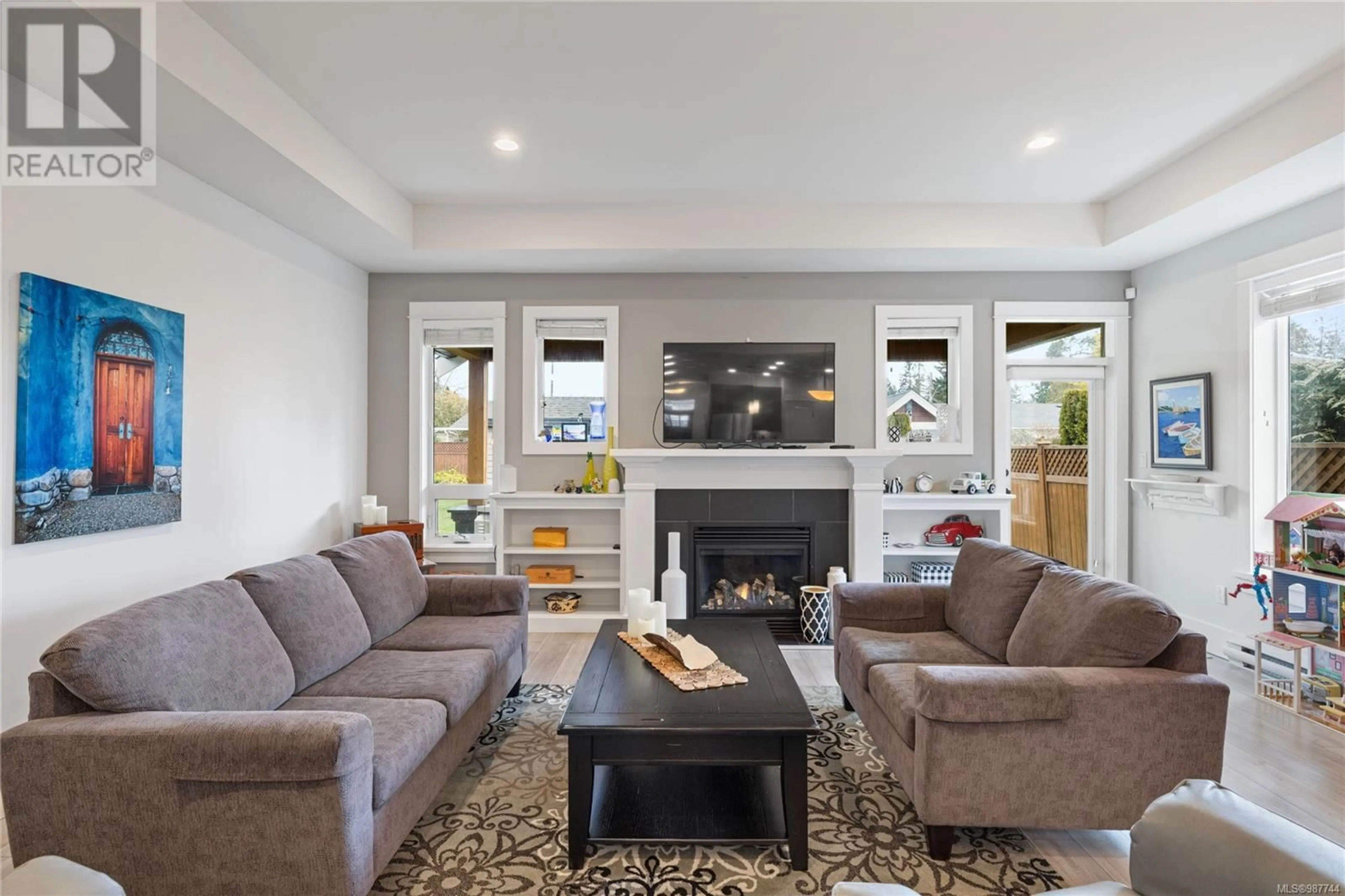 Living room with furniture, unknown for 575 DOEHLE AVENUE, Parksville British Columbia V9P1A3