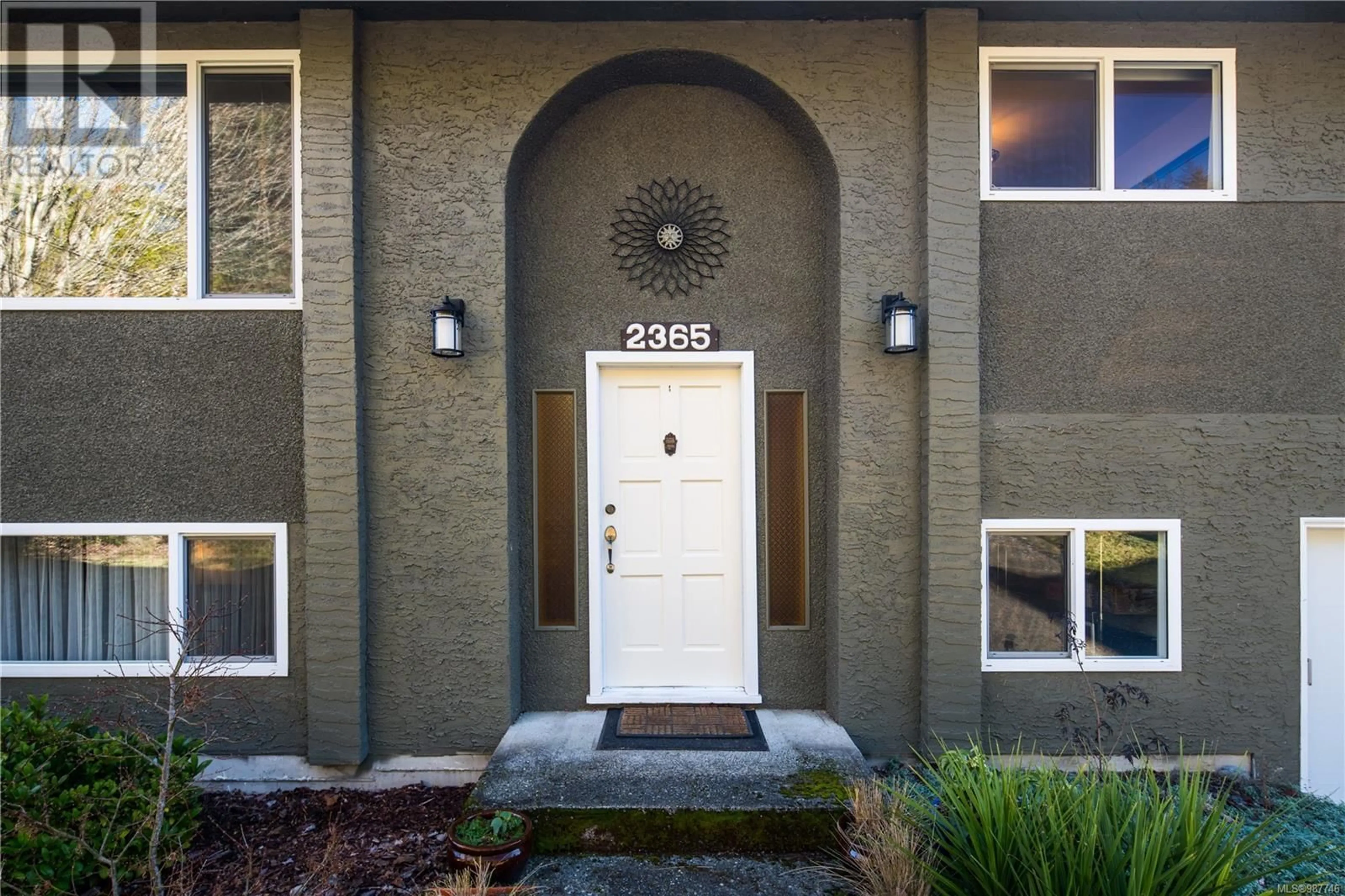 Indoor entryway for 2365 French Rd N, Sooke British Columbia V9Z0M5