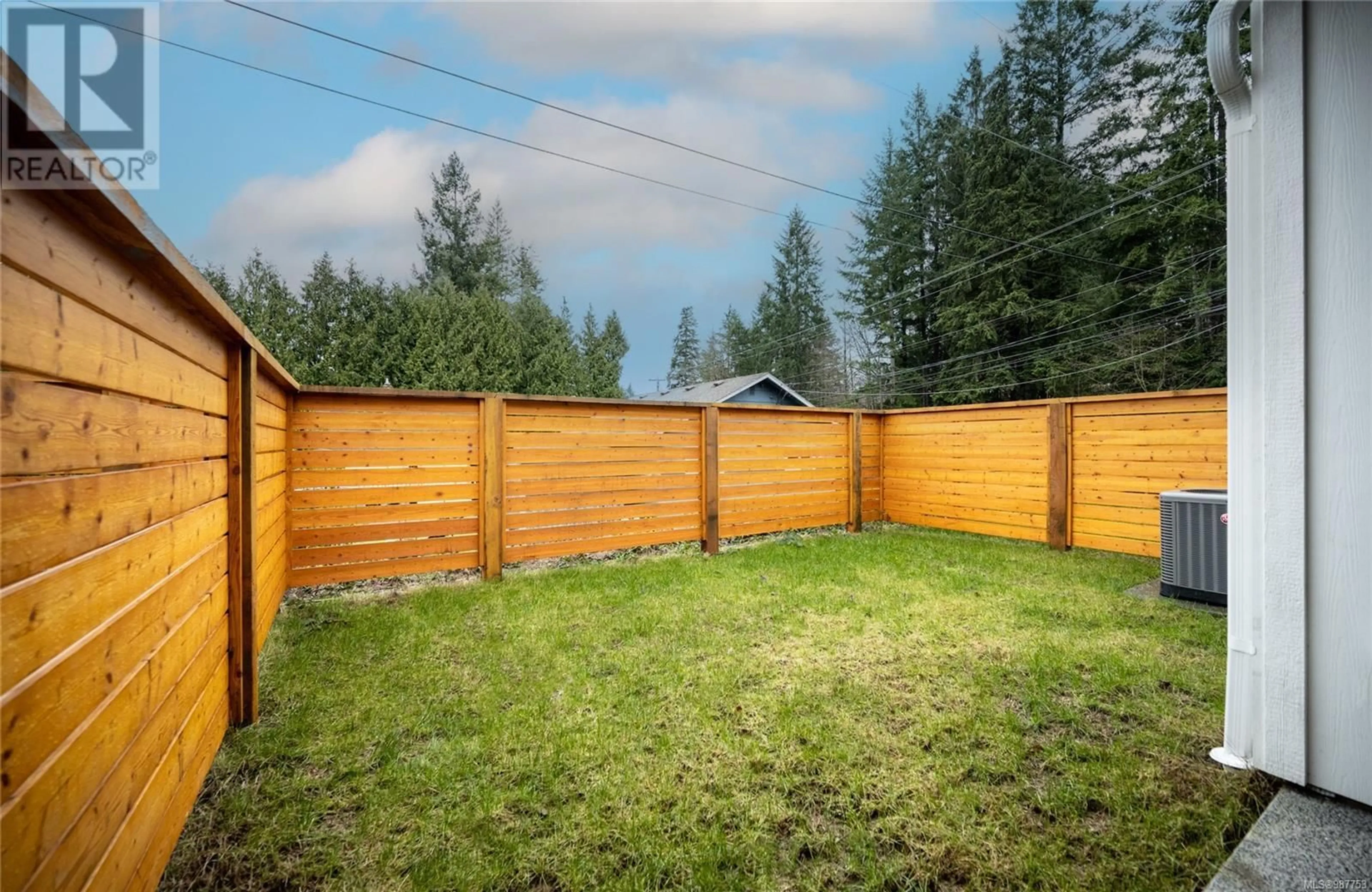 Patio, forest/trees view for 2 1090 Evergreen Rd, Campbell River British Columbia V9W3R9