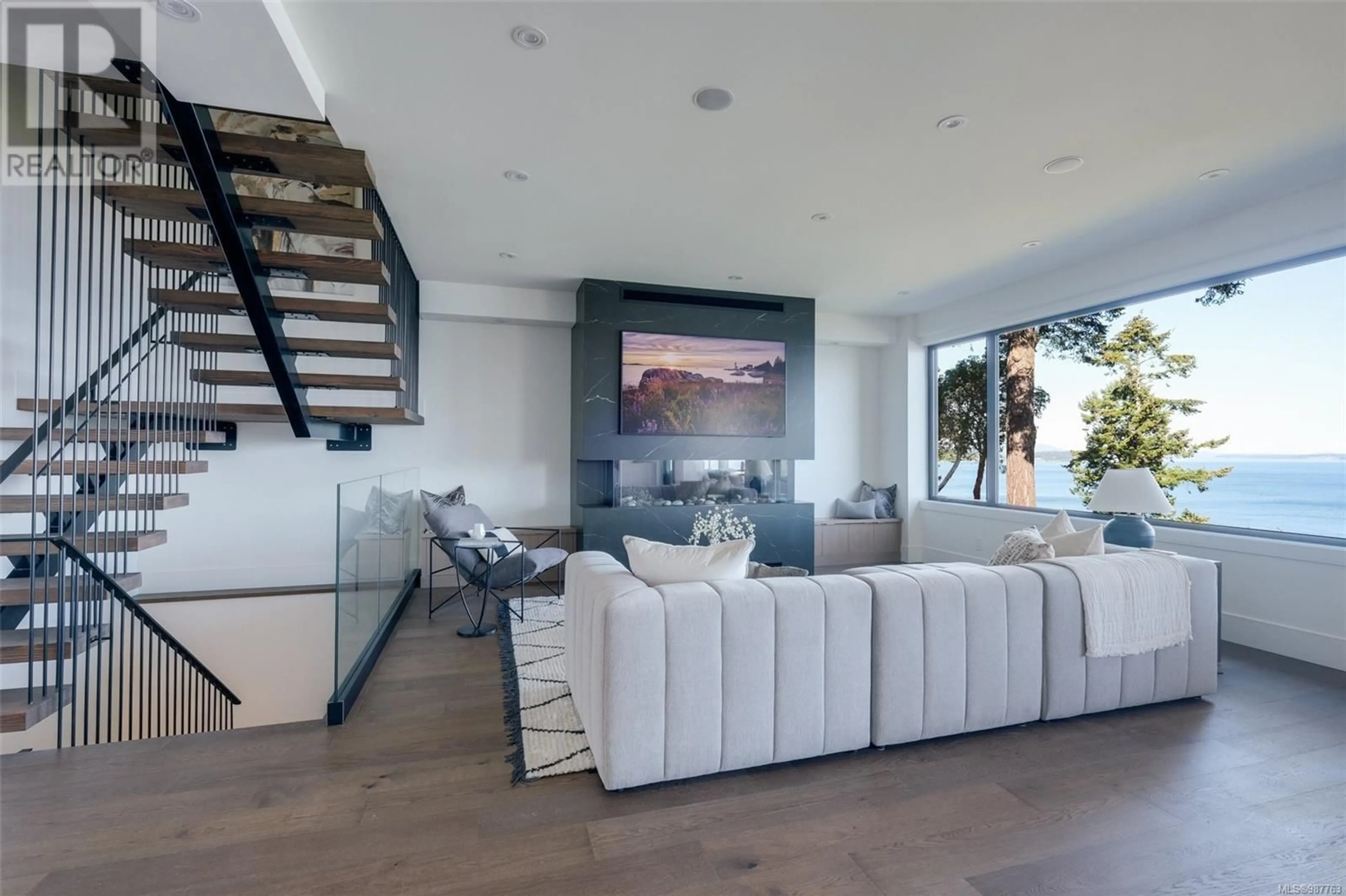Living room with furniture, unknown for 4599 CORDOVA BAY ROAD, Saanich British Columbia V8Y2K1