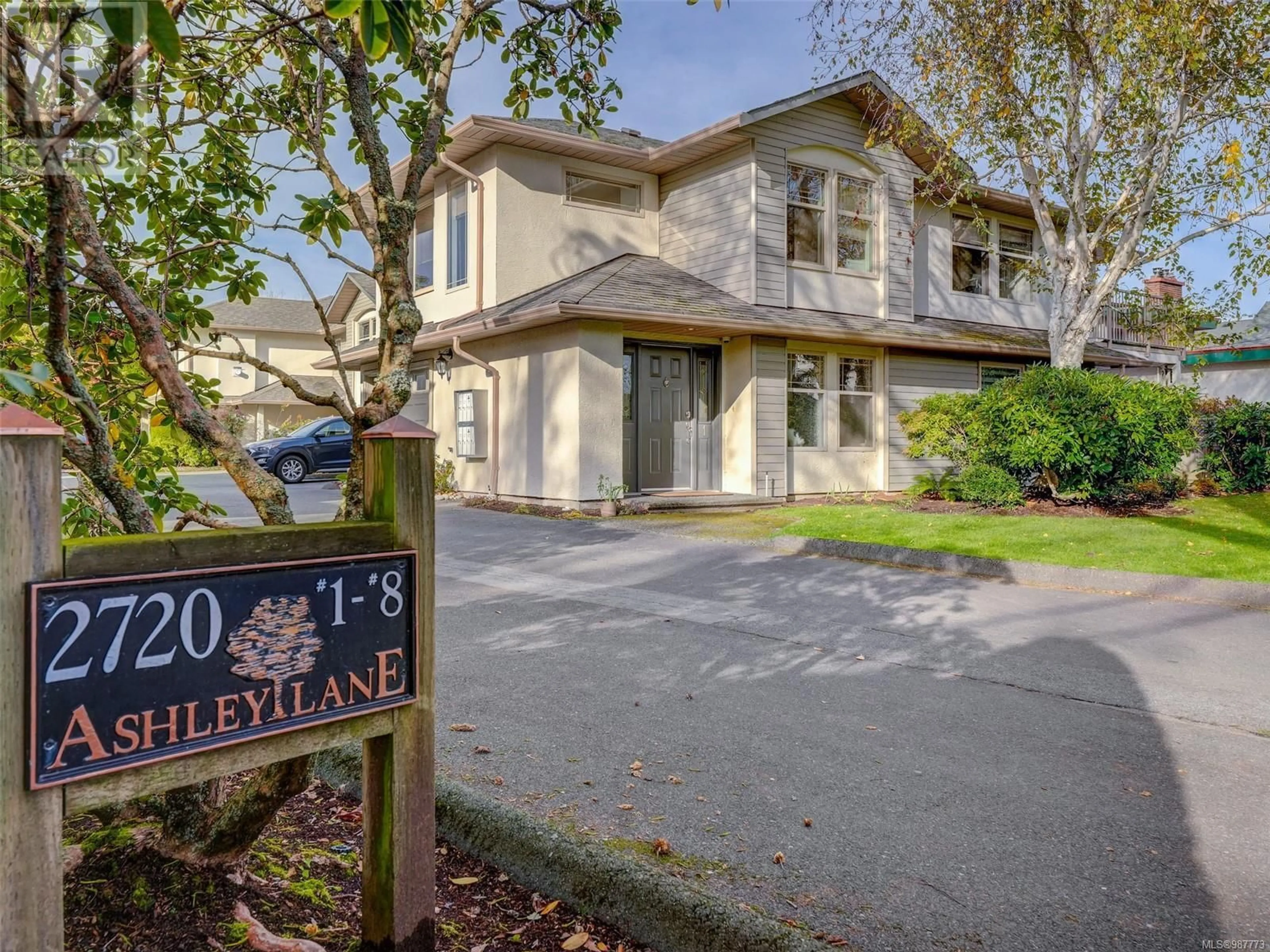 Unknown for 1 - 2720 SHELBOURNE STREET, Victoria British Columbia V8R4M2