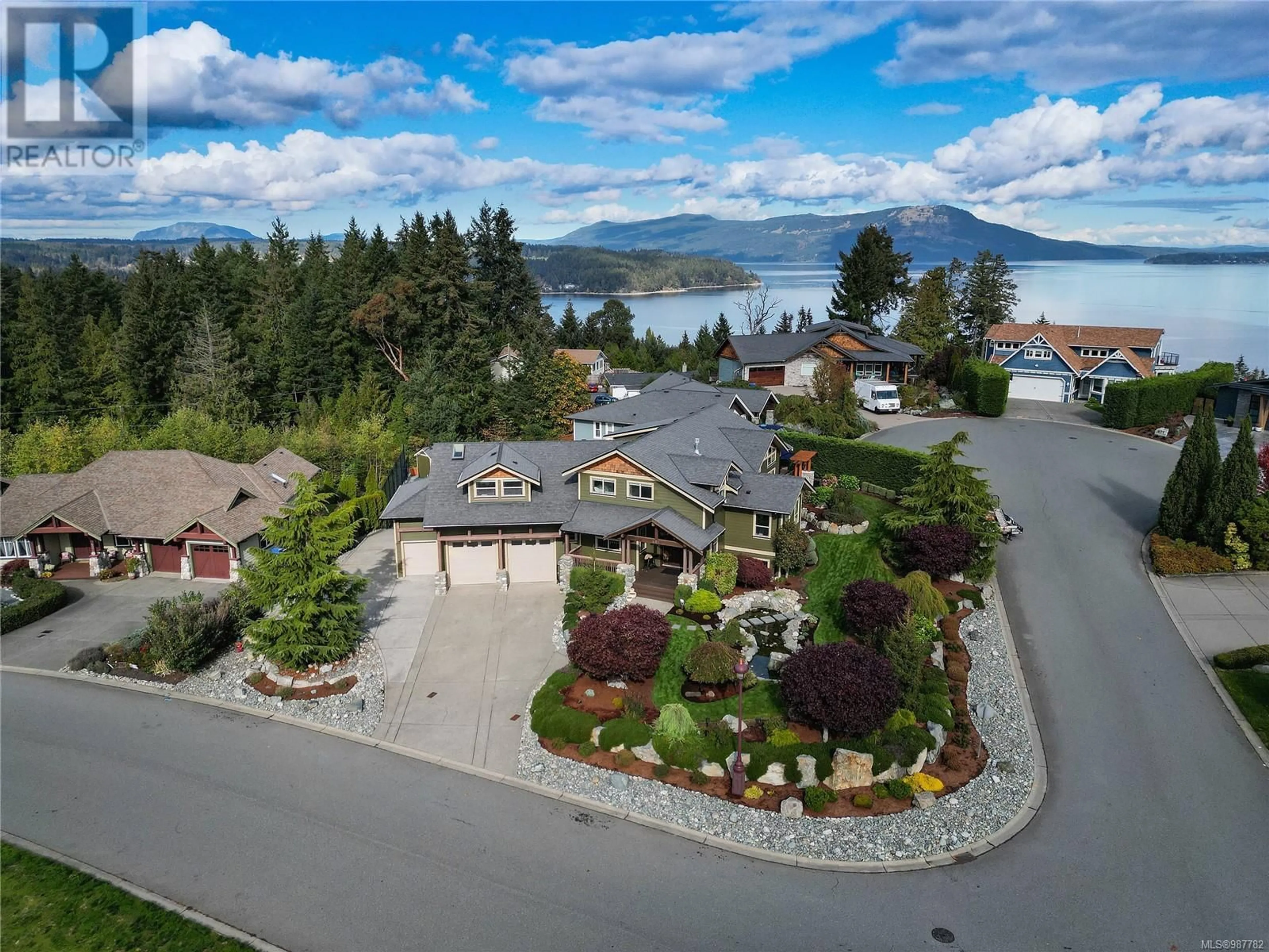 A pic from outside/outdoor area/front of a property/back of a property/a pic from drone, water/lake/river/ocean view for 601 Sentinel Dr, Mill Bay British Columbia V0R2P4