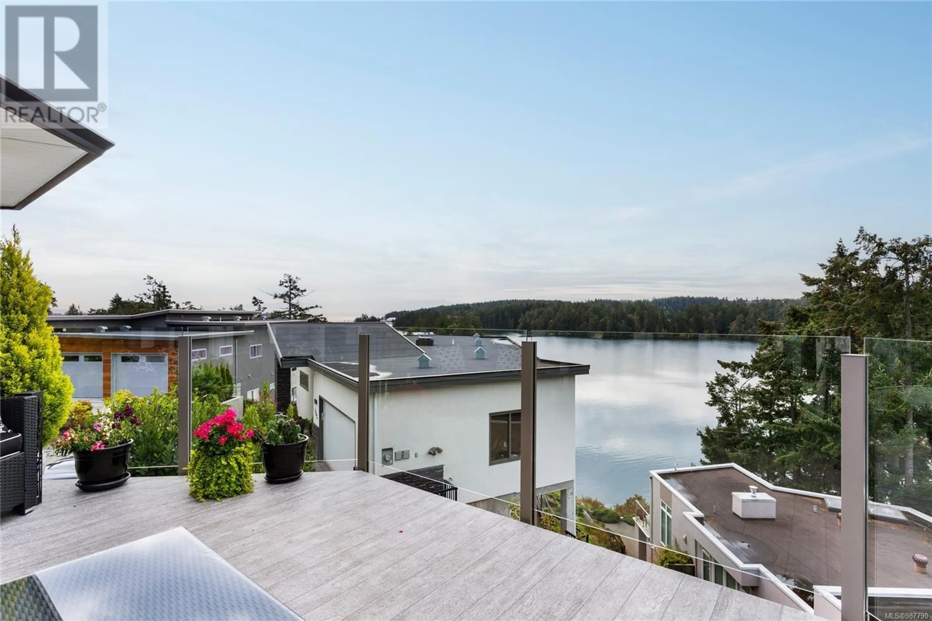 Patio, water/lake/river/ocean view for 404 Margaret Lane, View Royal British Columbia V9B6M2