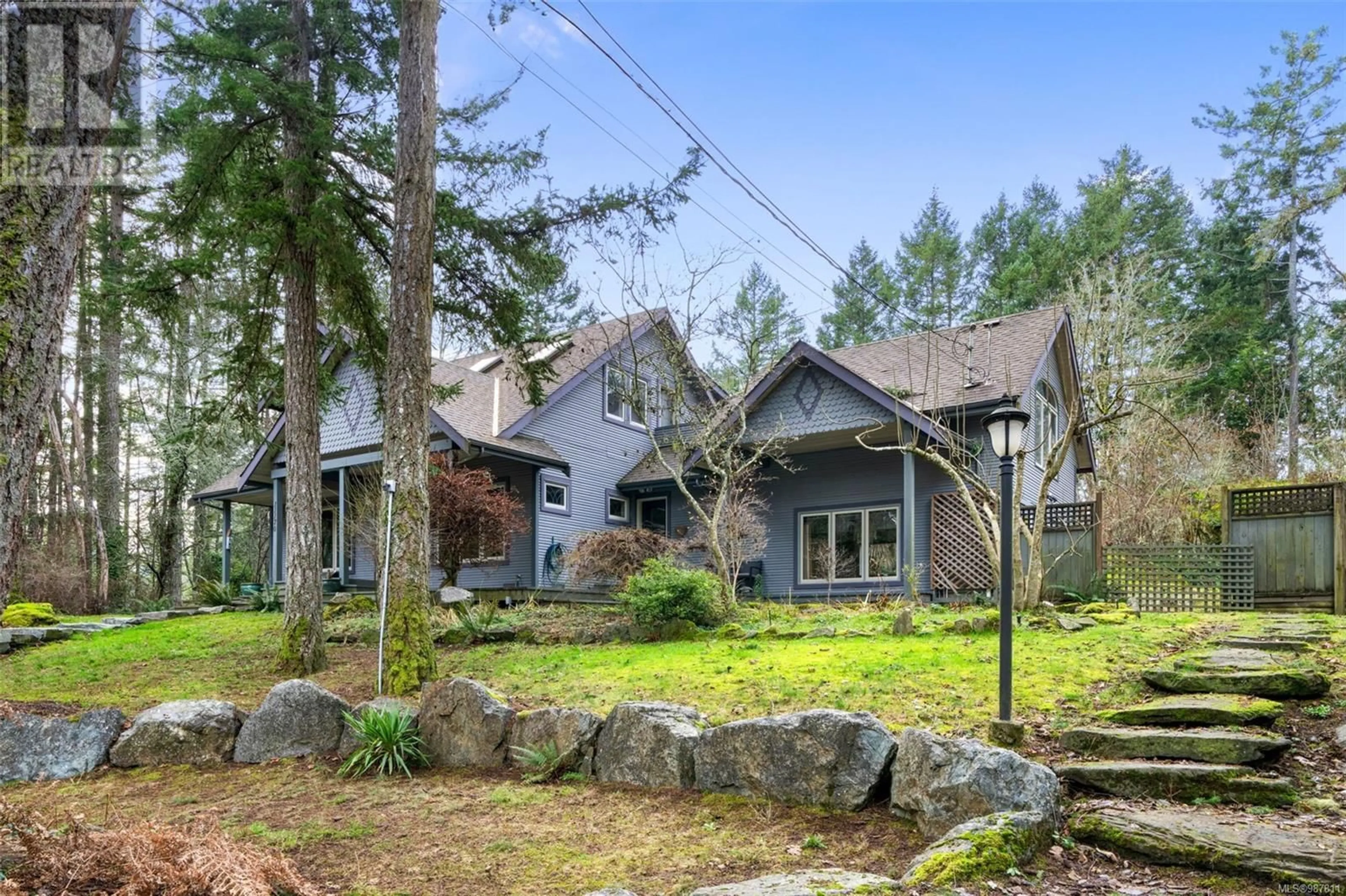 A pic from outside/outdoor area/front of a property/back of a property/a pic from drone, unknown for 11170 Alder Rd, North Saanich British Columbia V8L5R3