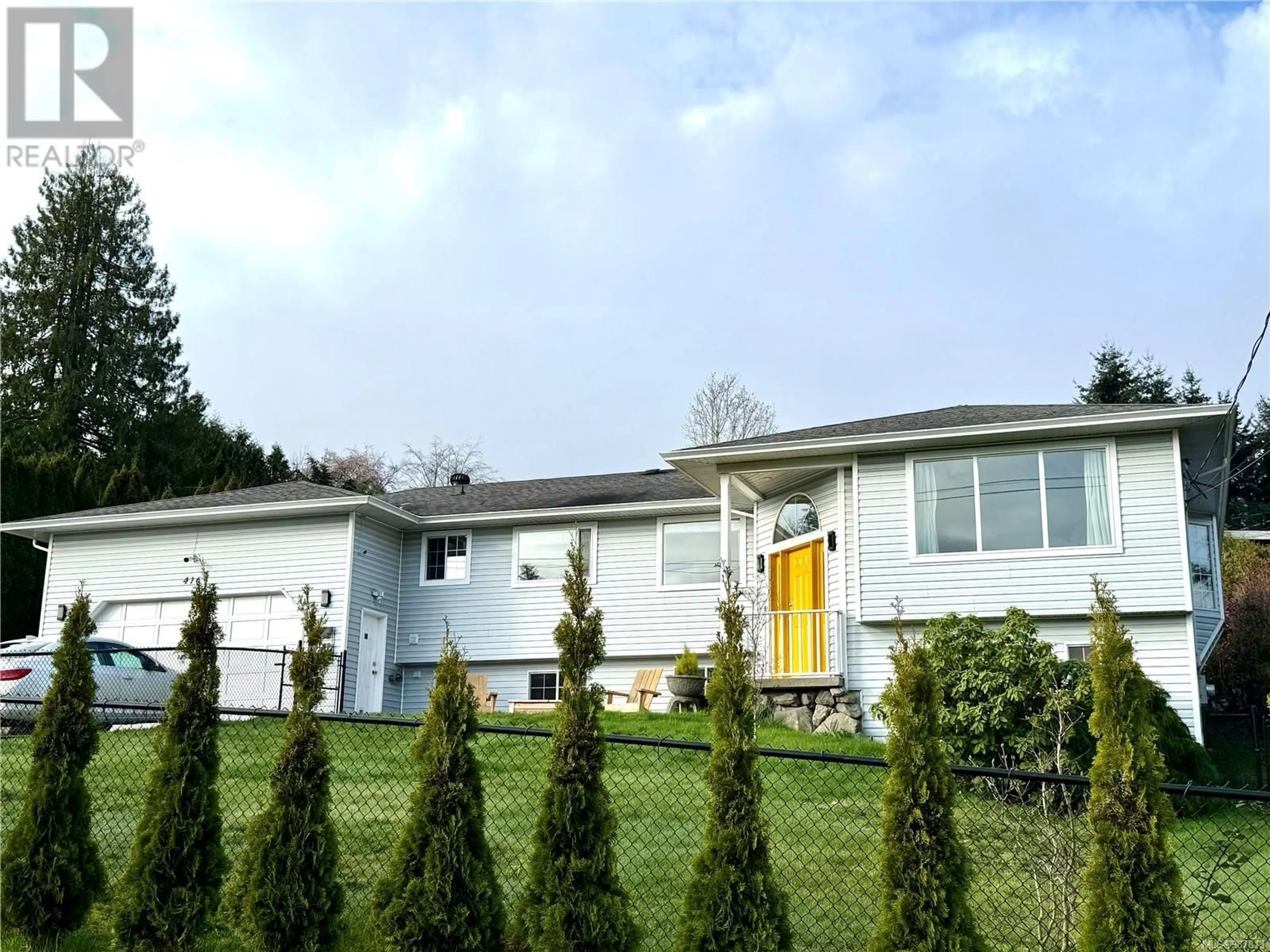 Home with vinyl exterior material, unknown for 416 STRANG DRIVE, Ladysmith British Columbia V9G1V1