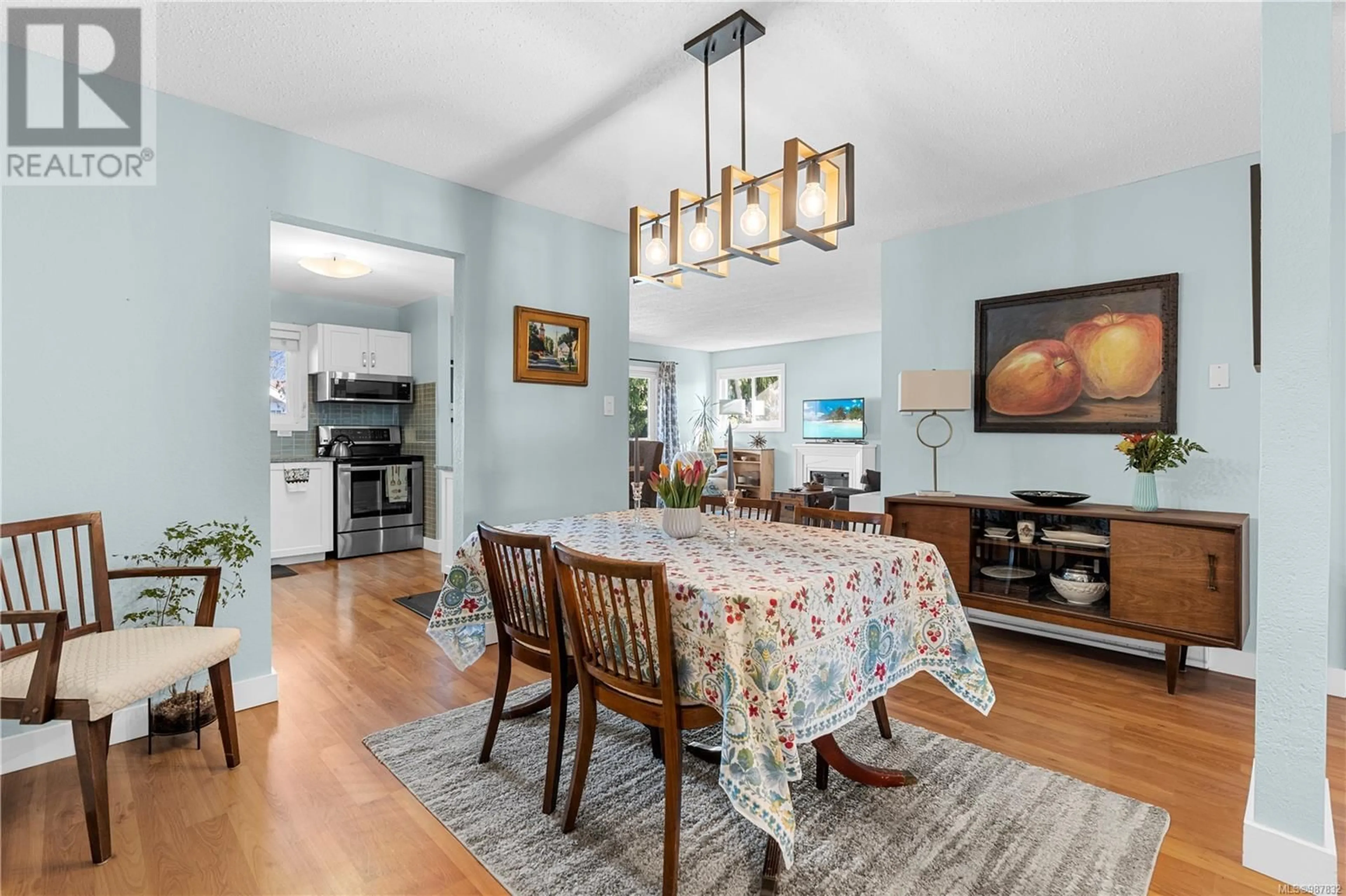 Dining room, unknown for 302 1120 Fairfield Rd, Victoria British Columbia V8V3A7