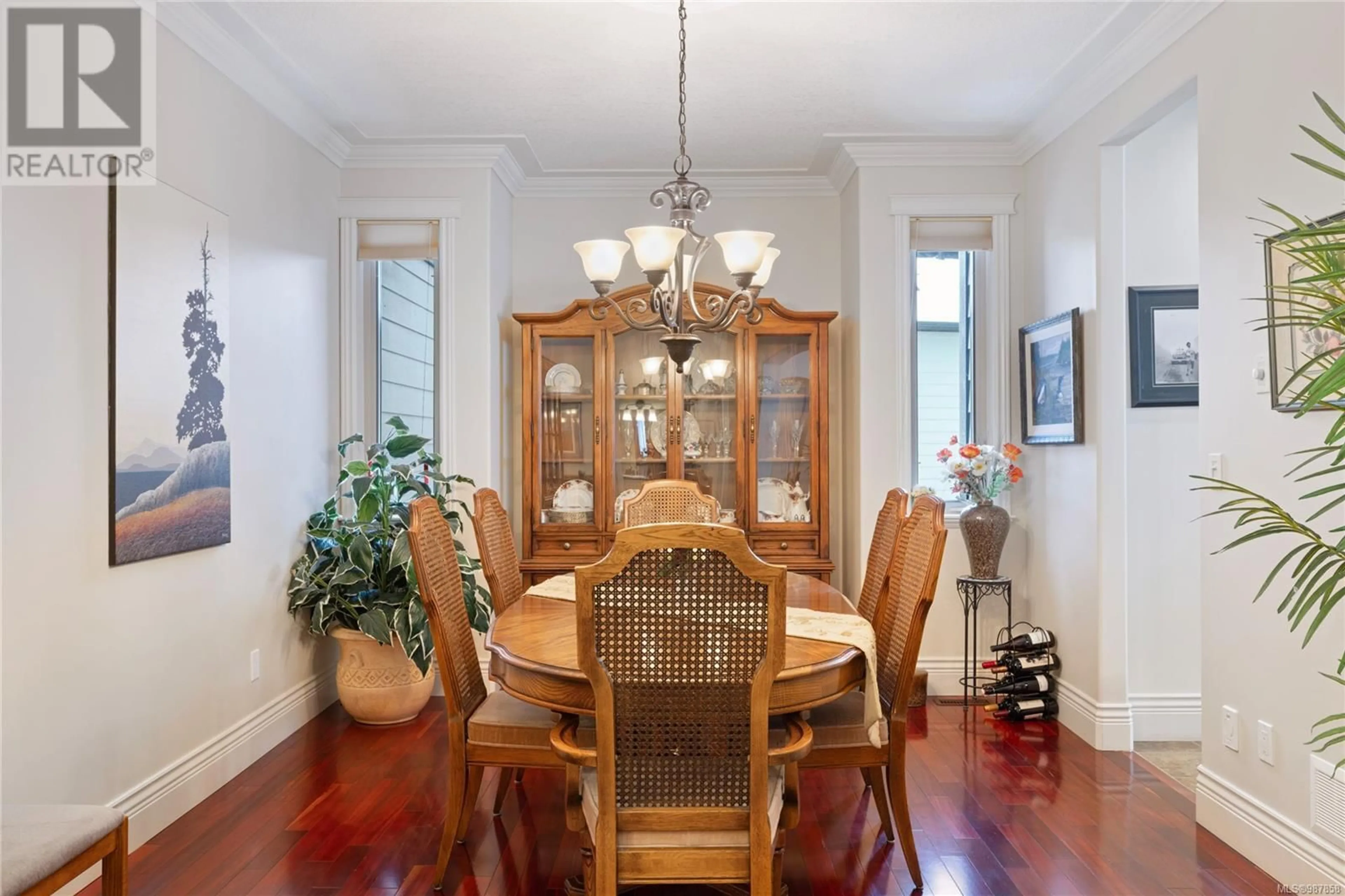 Dining room, wood/laminate floor for 757 Eagle Ridge Pl, Qualicum Beach British Columbia V9K1L4