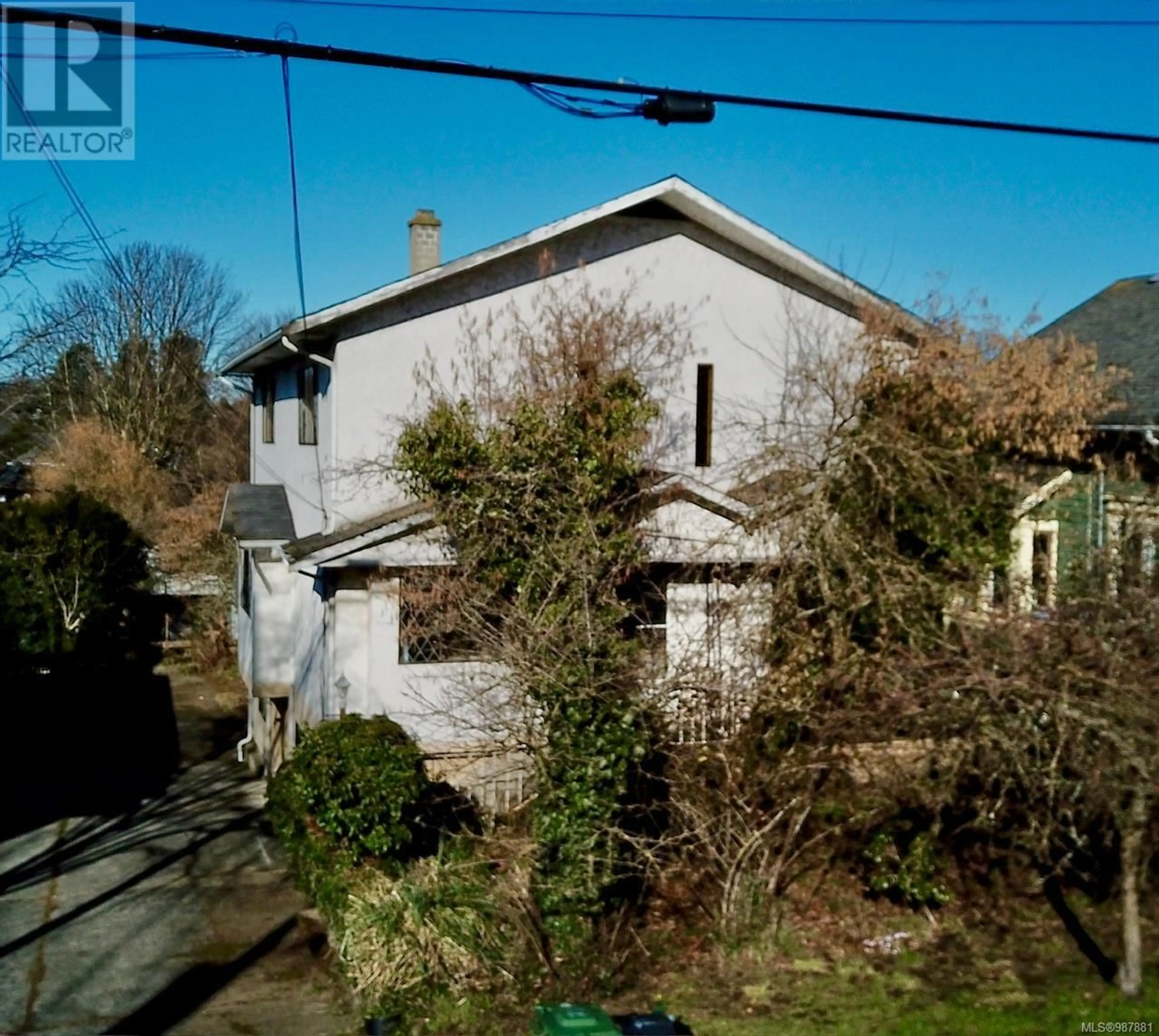 A pic from outside/outdoor area/front of a property/back of a property/a pic from drone, street for 1428 Denman St, Victoria British Columbia V8R1X6