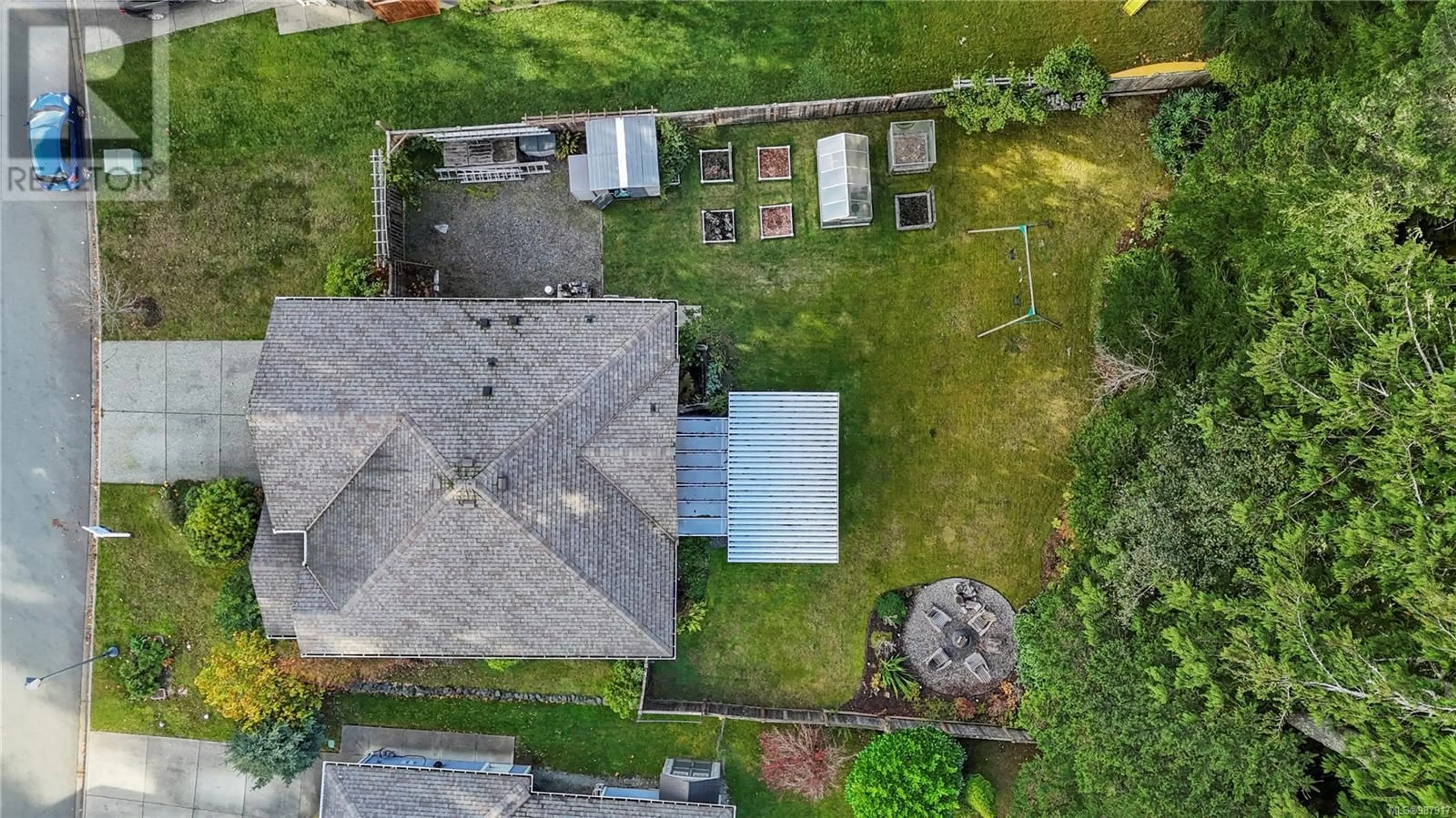 A pic from outside/outdoor area/front of a property/back of a property/a pic from drone, street for 6507 Stonewood Dr, Sooke British Columbia V9Z0Y6