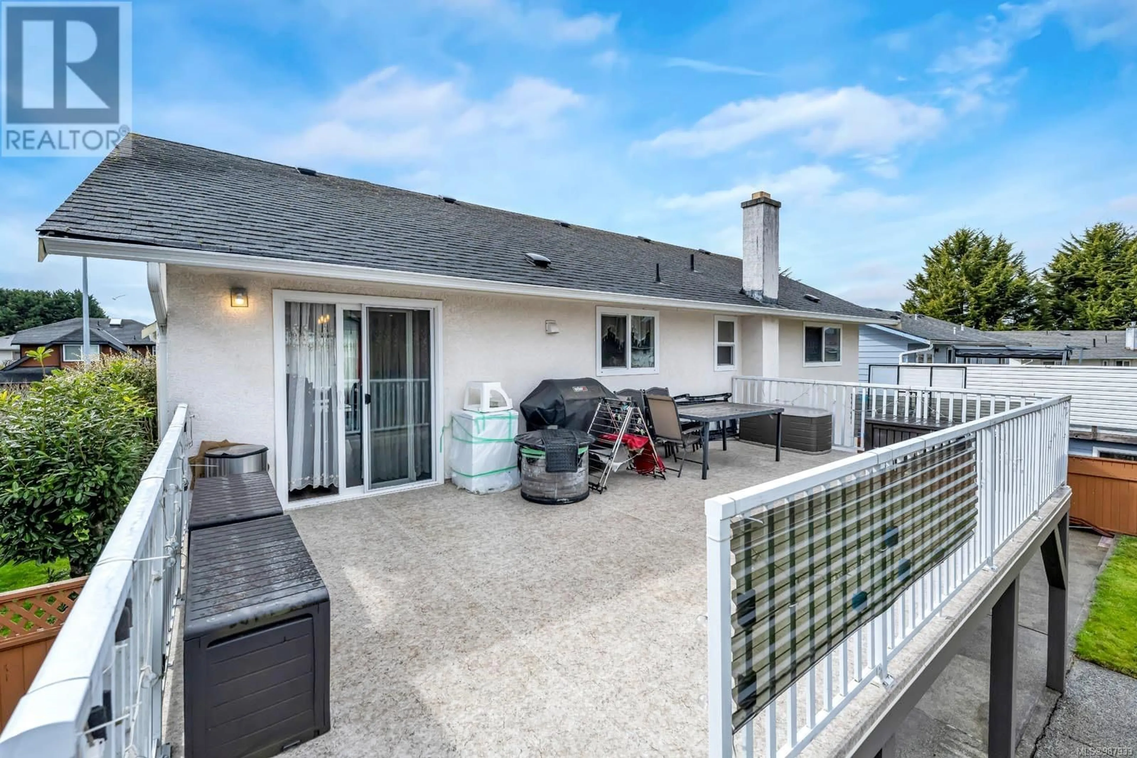 Patio, water/lake/river/ocean view for 4212 Rossiter Dr, Saanich British Columbia V8N4S7