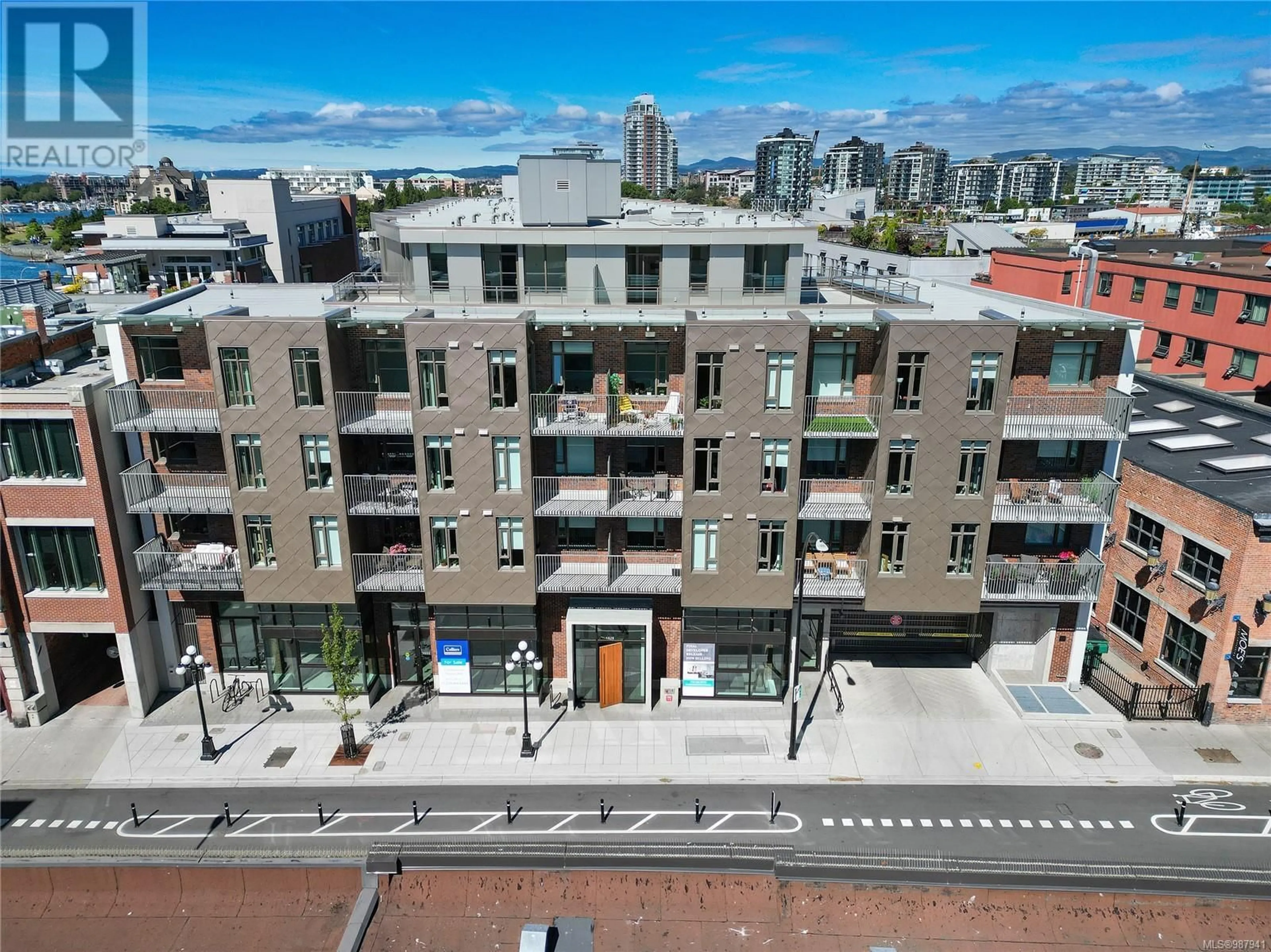 A pic from outside/outdoor area/front of a property/back of a property/a pic from drone, city buildings view from balcony for 601 1628 Store St, Victoria British Columbia V8W0H1