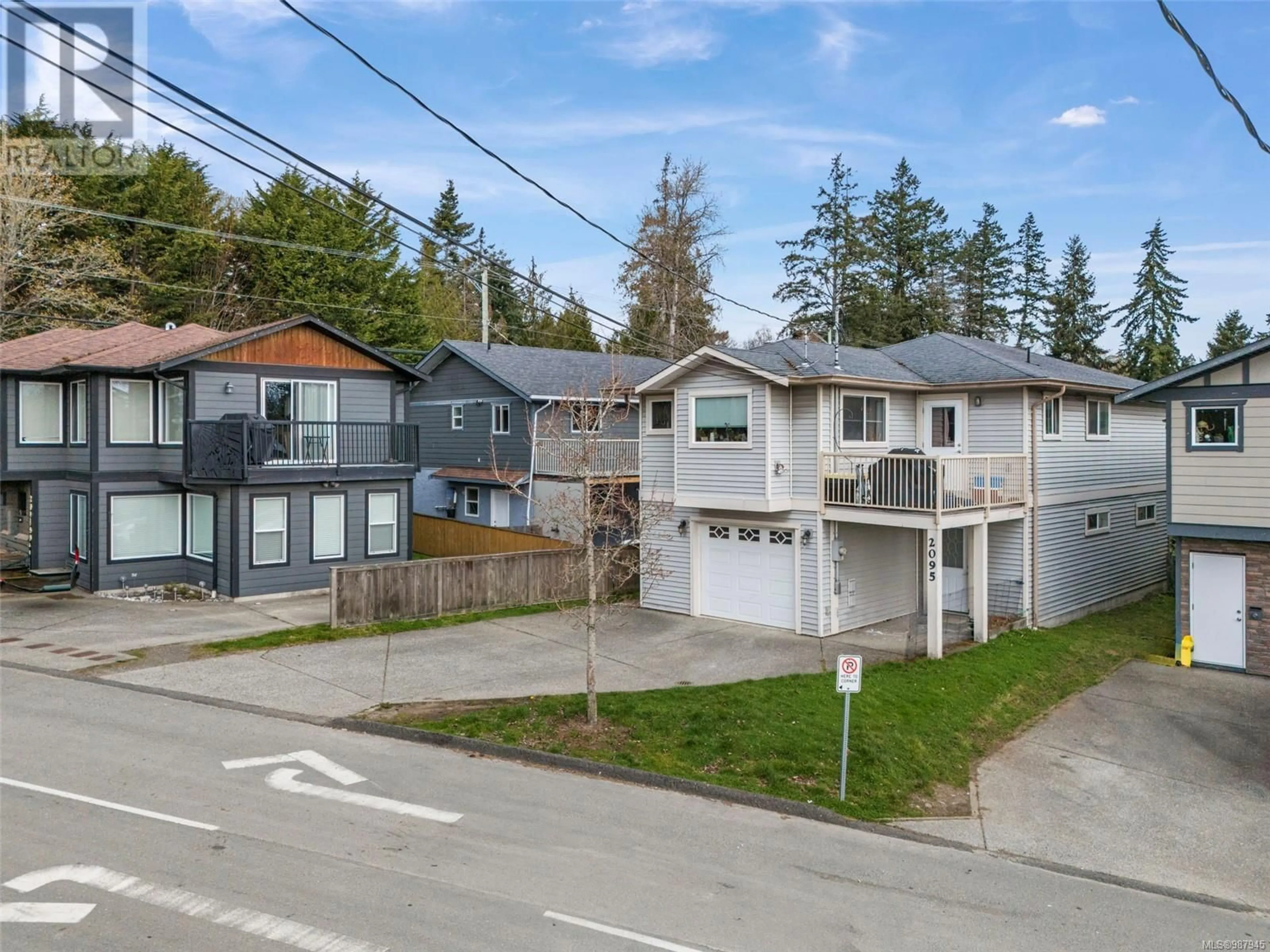 A pic from outside/outdoor area/front of a property/back of a property/a pic from drone, street for 2095 Maple Ave S, Sooke British Columbia V9Z0N8