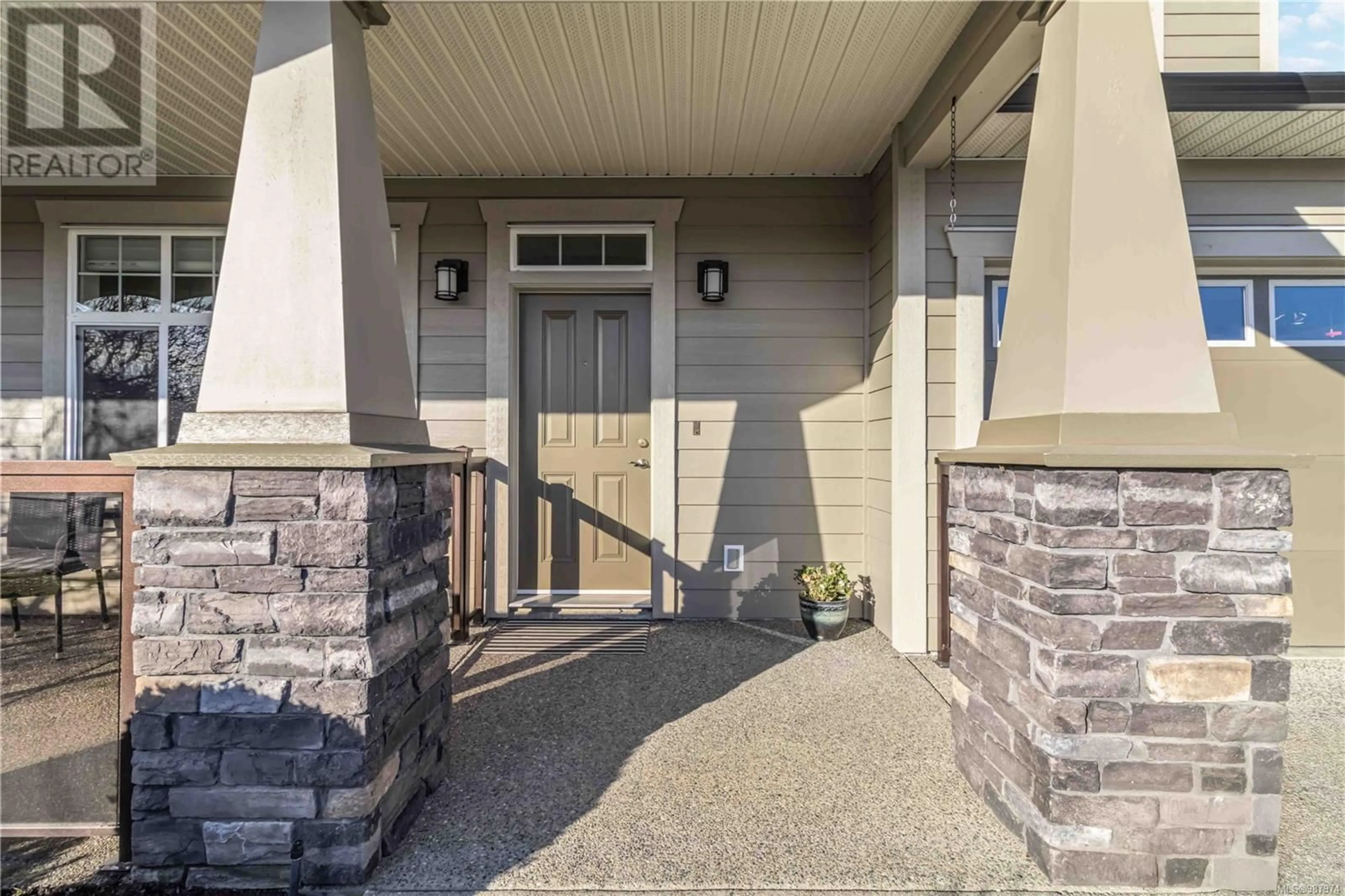 Indoor entryway for 6442 Willowpark Way, Sooke British Columbia V9Z1J9