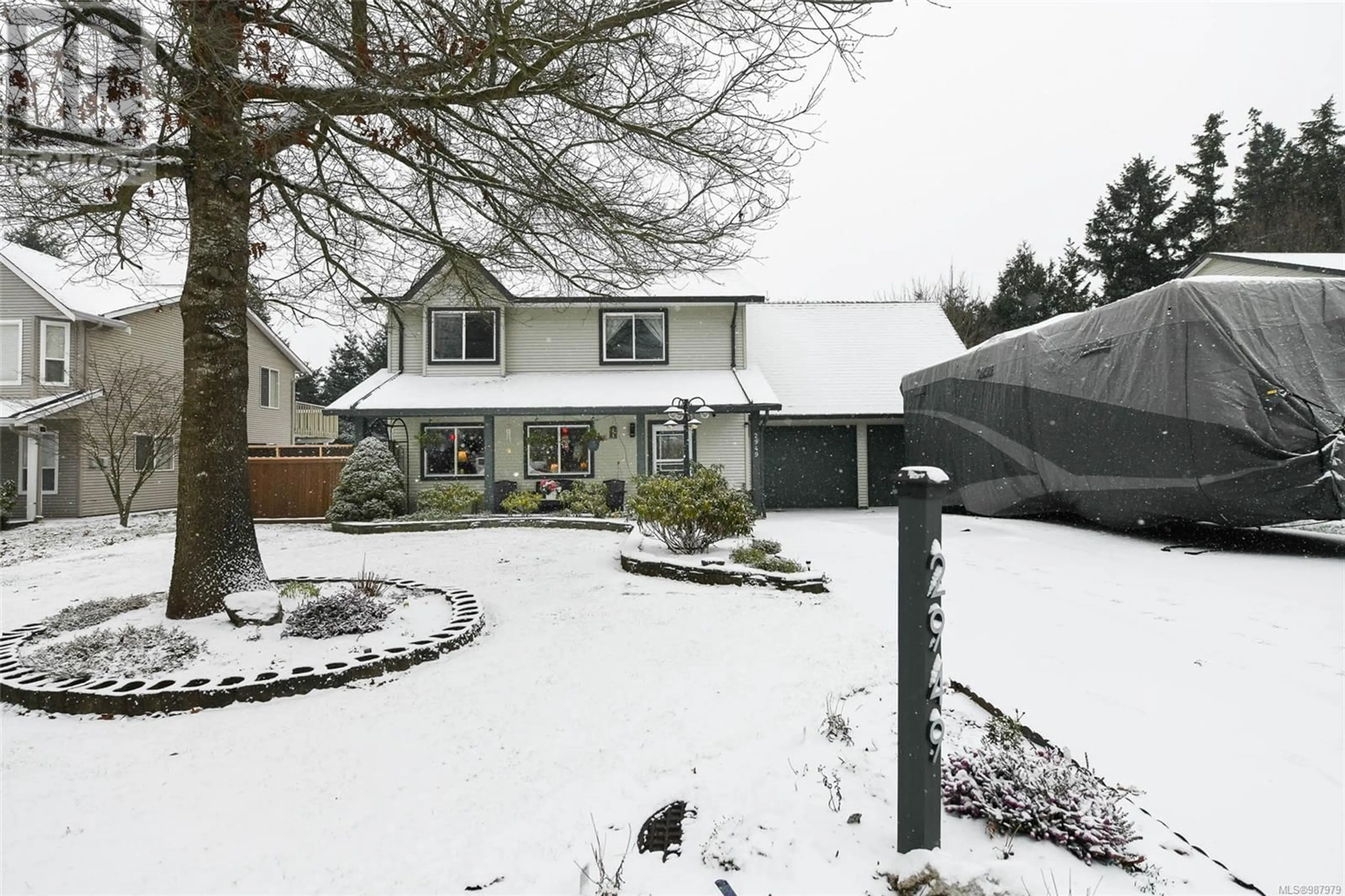 A pic from outside/outdoor area/front of a property/back of a property/a pic from drone, street for 2949 Elderberry Cres, Courtenay British Columbia V9N9W8