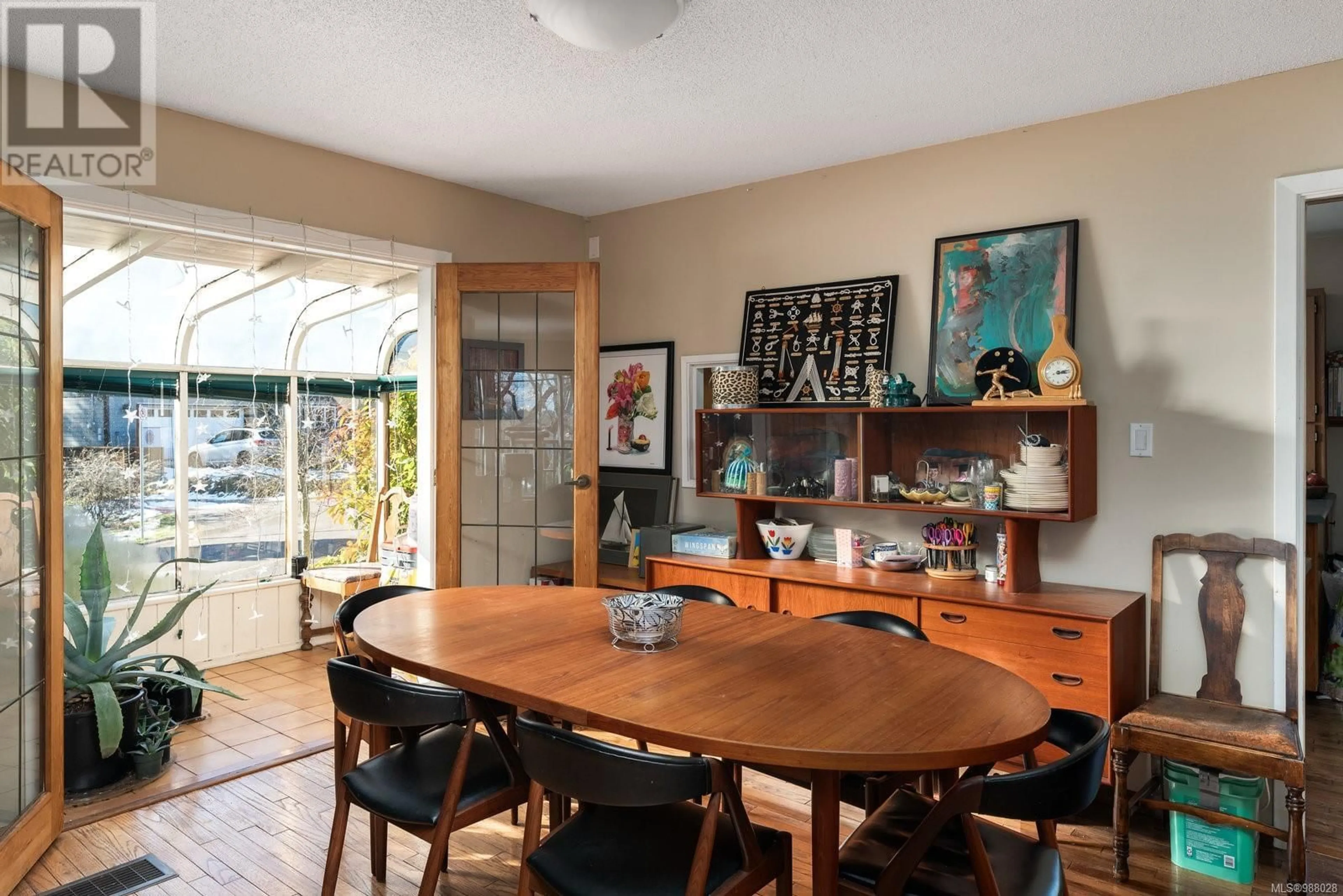 Dining room, unknown for 3954 Bow Rd, Saanich British Columbia V8N3B1