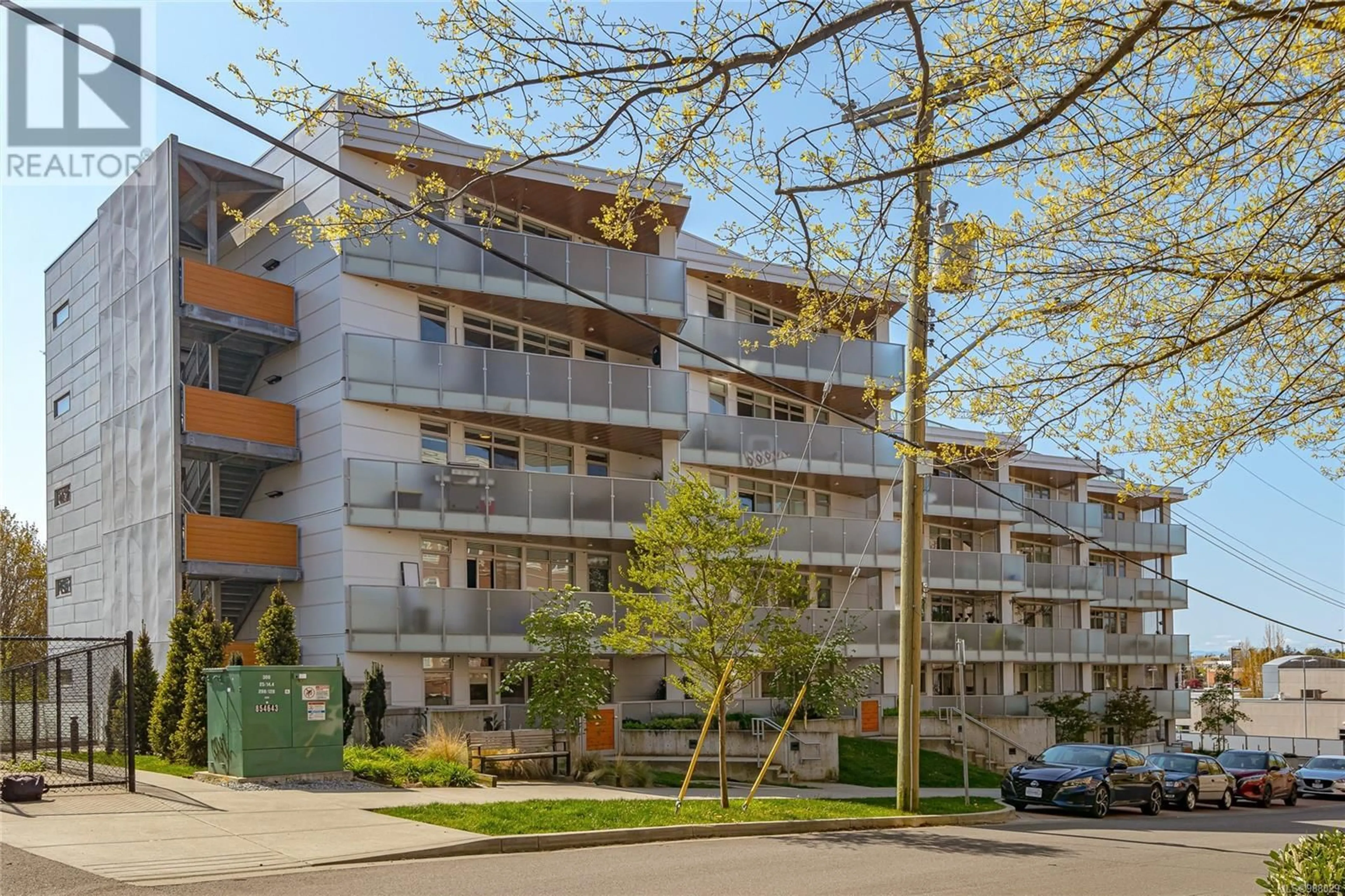 Patio, street for 207 - 881 SHORT STREET, Saanich British Columbia V8P2L3