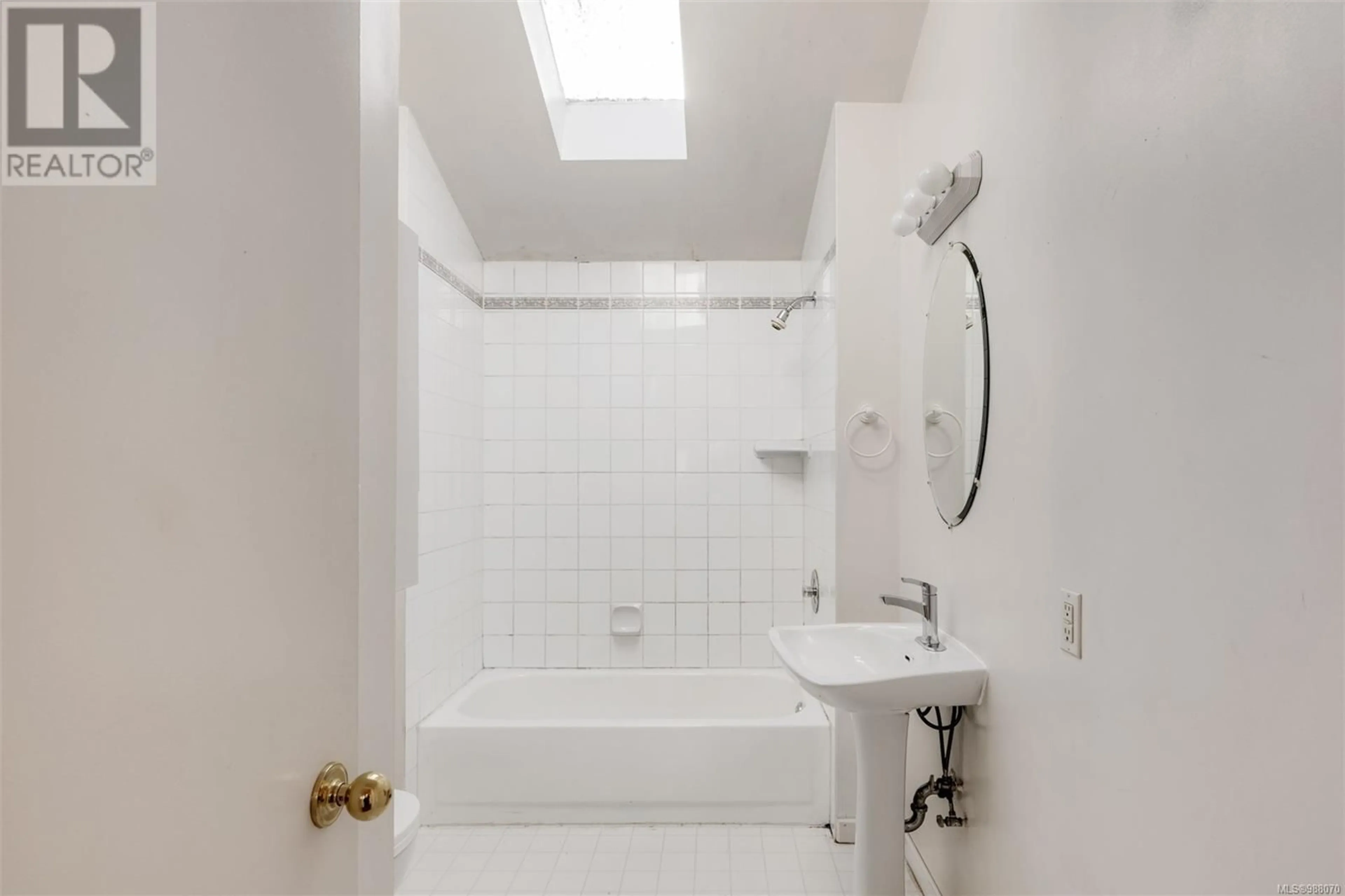 Standard bathroom, ceramic/tile floor for 741 Violet Ave, Saanich British Columbia V8Z2R4