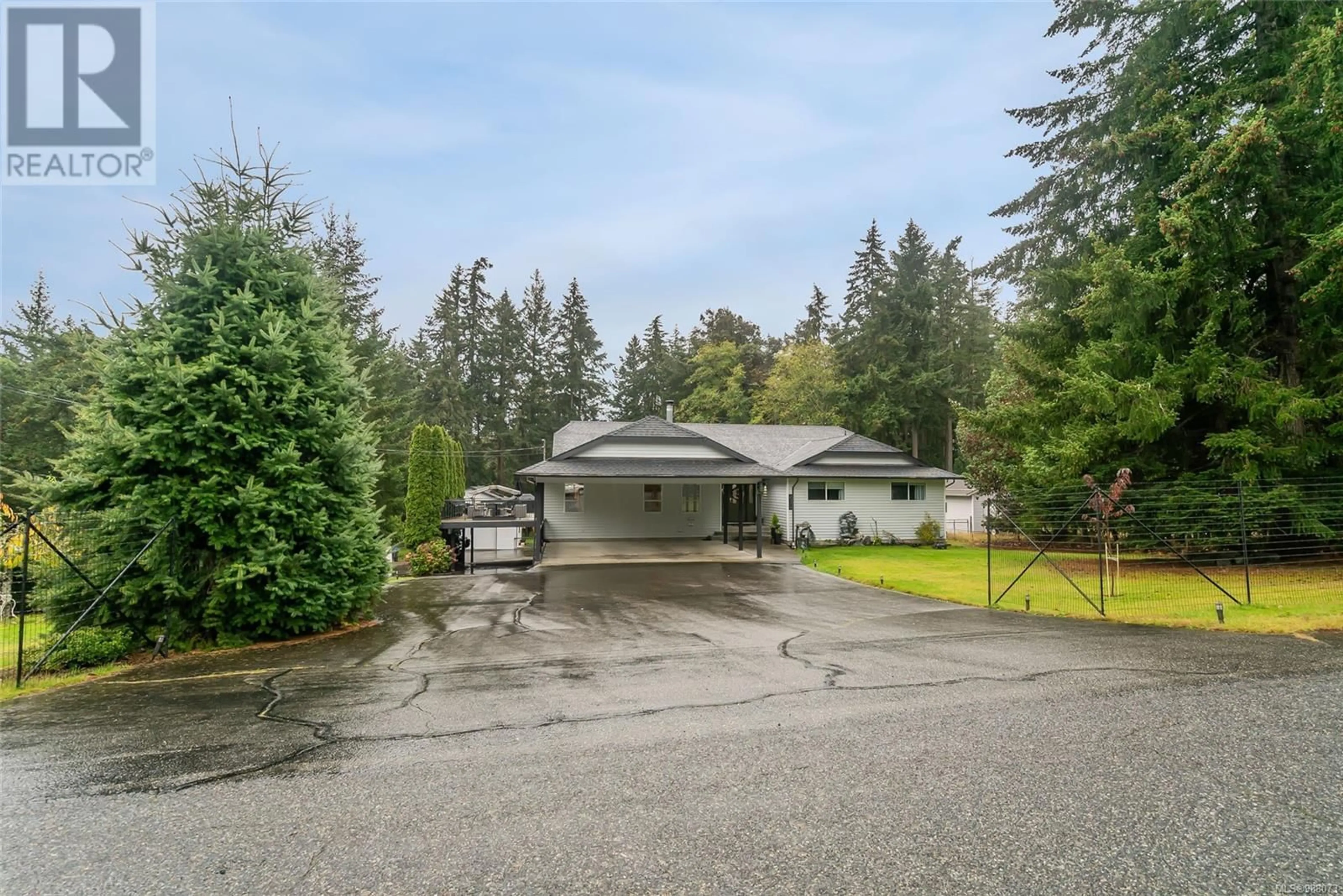 A pic from outside/outdoor area/front of a property/back of a property/a pic from drone, street for 2372 Nanoose Rd, Nanoose Bay British Columbia V9P9E6