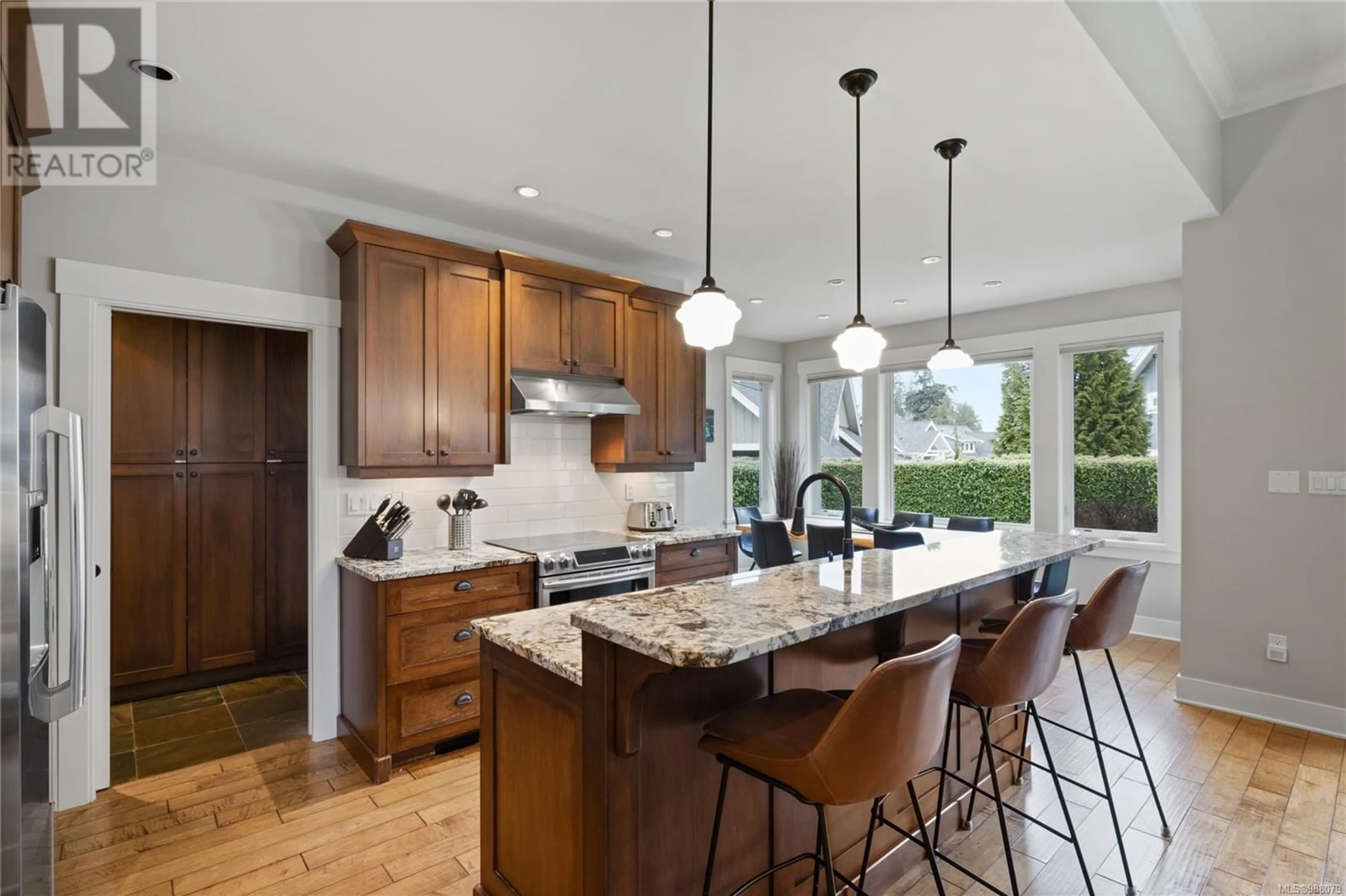 Open concept kitchen, ceramic/tile floor for 26 - 5251 ISLAND HIGHWAY WEST, Qualicum Beach British Columbia V9K2C1
