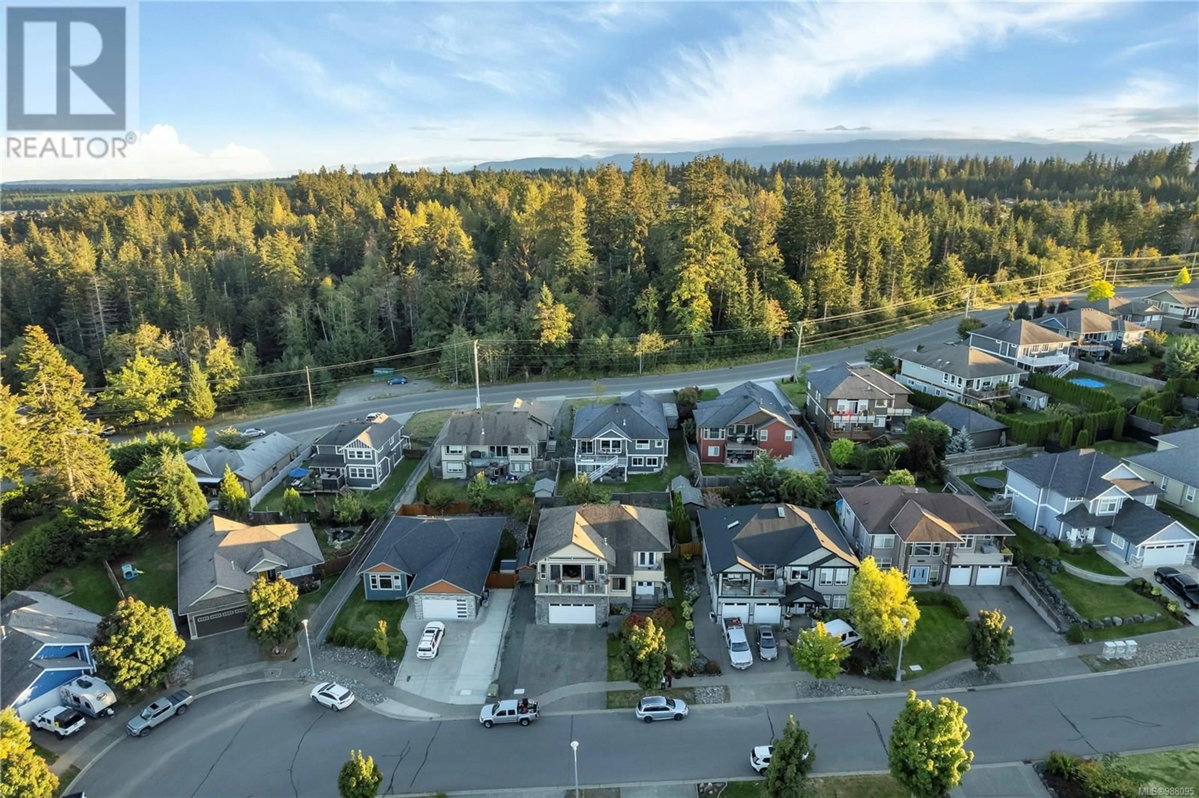 A pic from outside/outdoor area/front of a property/back of a property/a pic from drone, mountain view for 2929 PACIFIC VIEW TERRACE, Campbell River British Columbia V9H1V4