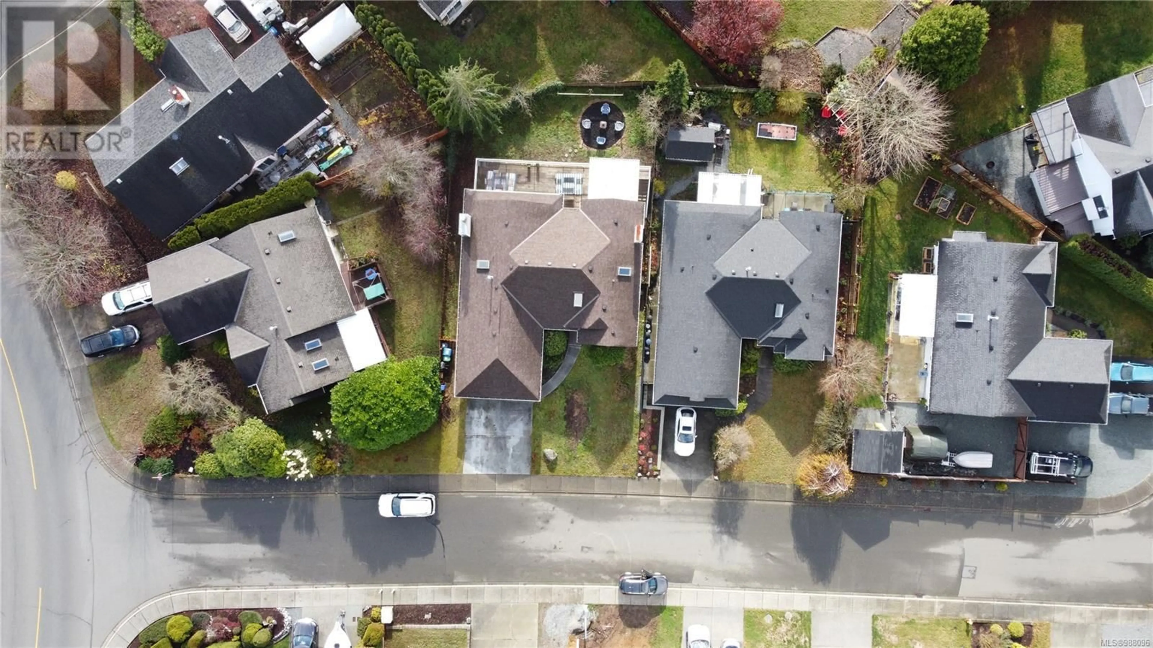 A pic from outside/outdoor area/front of a property/back of a property/a pic from drone, street for 5106 CAROL PLACE, Nanaimo British Columbia V9T5Z3