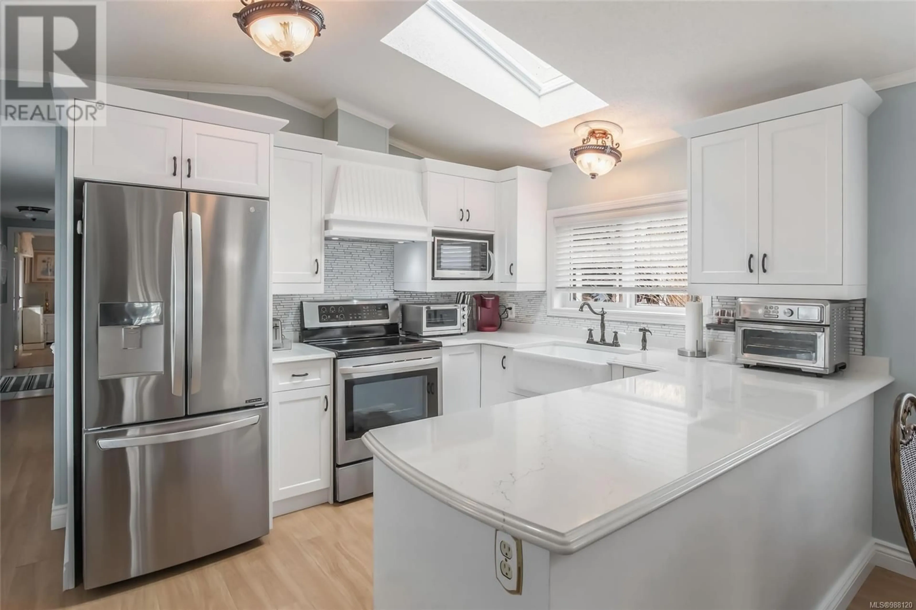 Open concept kitchen, ceramic/tile floor for 1920 VALLEY OAK DRIVE, Nanaimo British Columbia V9R6N1