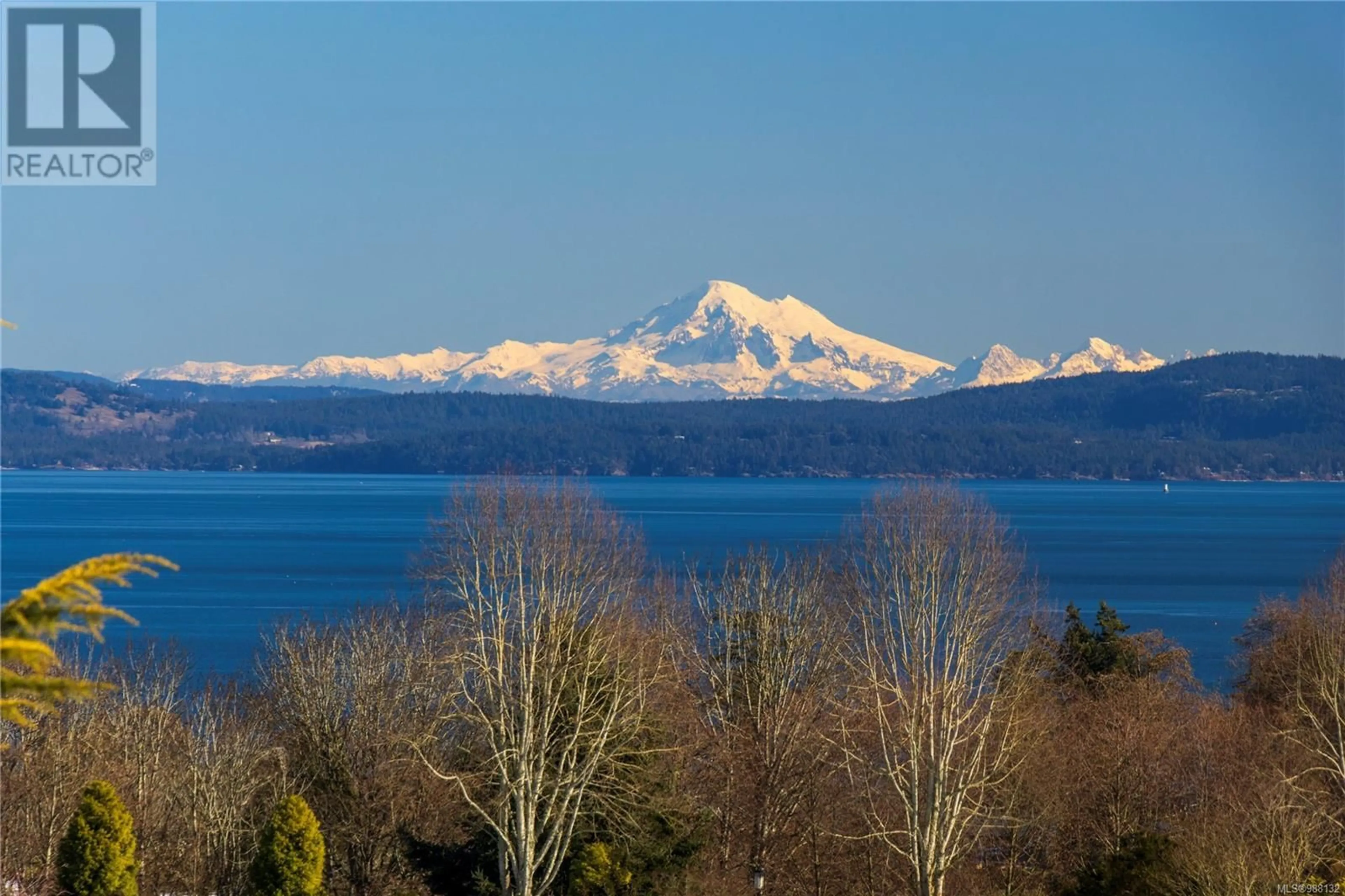 Unknown for 101 - 5350 SAYWARD HILL CRESCENT, Saanich British Columbia V8Y3H9