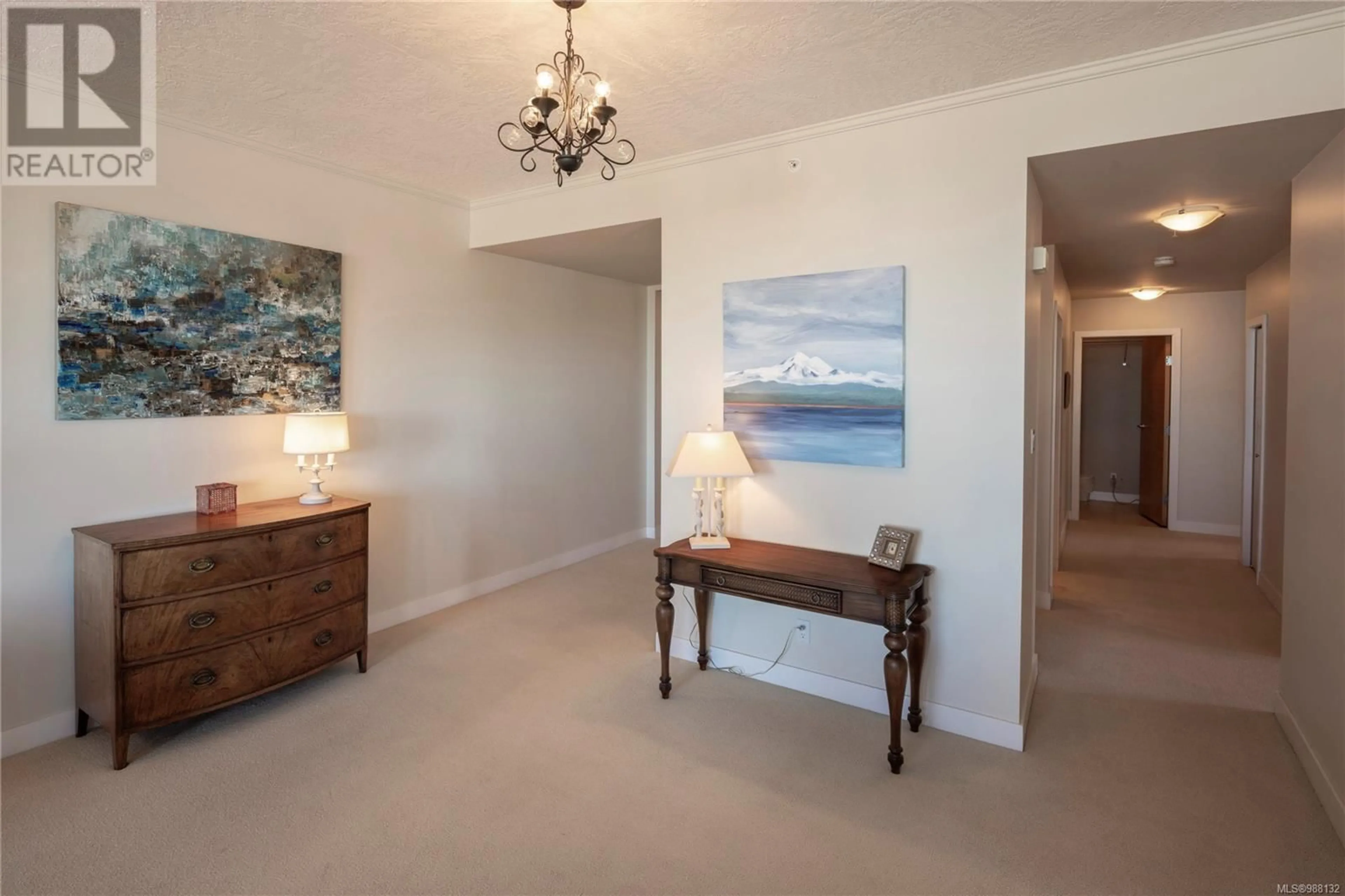 Unknown for 101 - 5350 SAYWARD HILL CRESCENT, Saanich British Columbia V8Y3H9