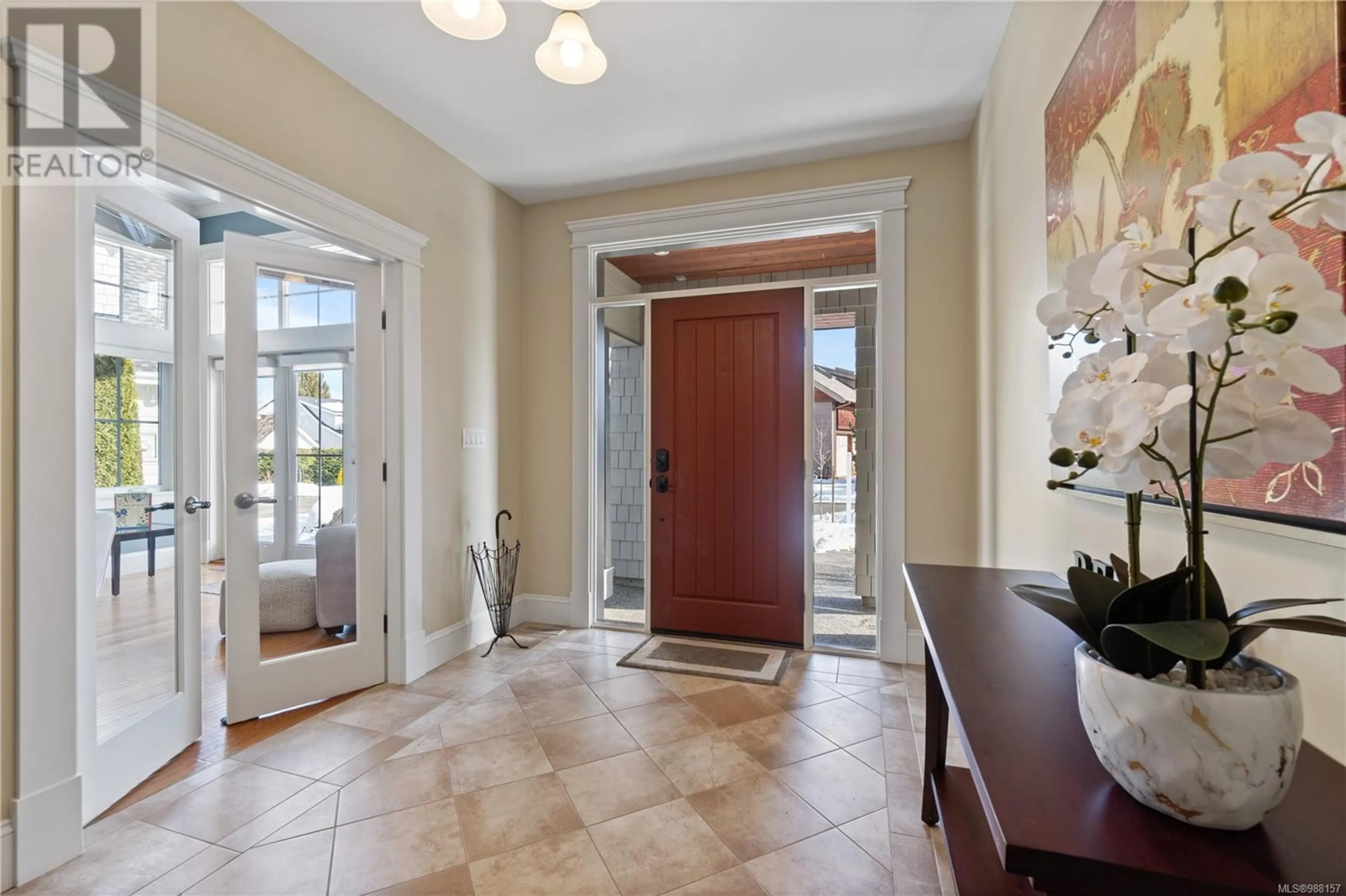 Indoor entryway for 874 Bluffs Dr, Qualicum Beach British Columbia V9K0A2