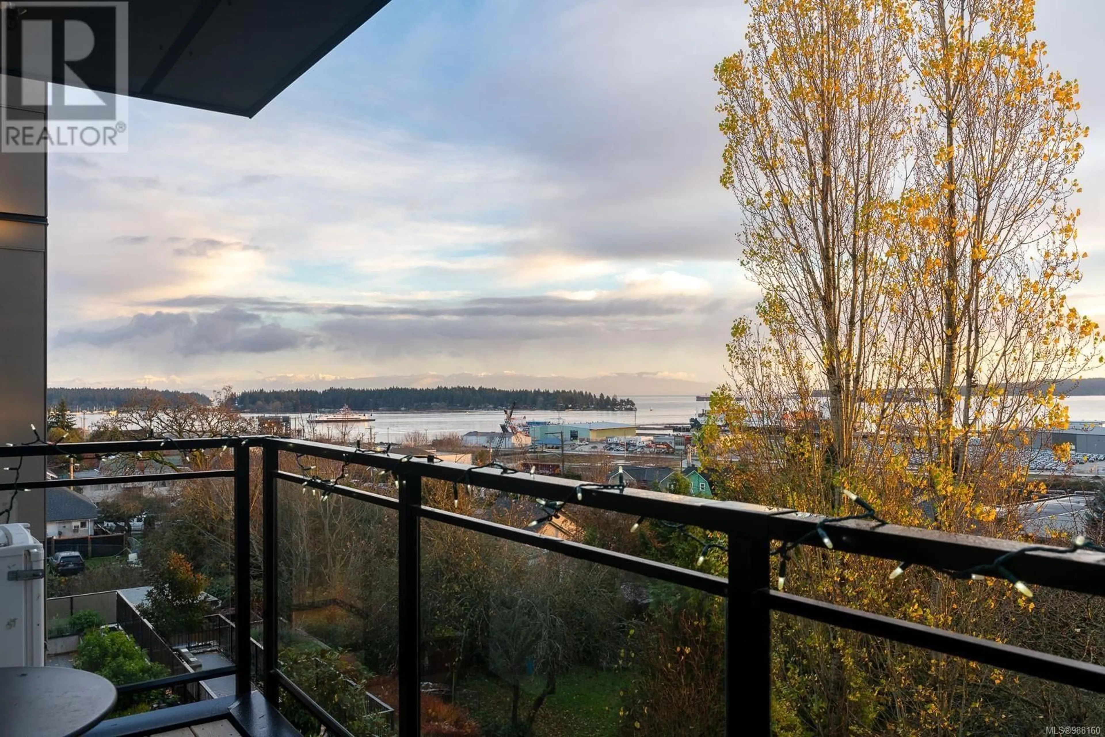 Balcony in the apartment, water/lake/river/ocean view for 301 119 Haliburton St, Nanaimo British Columbia V9R4V9