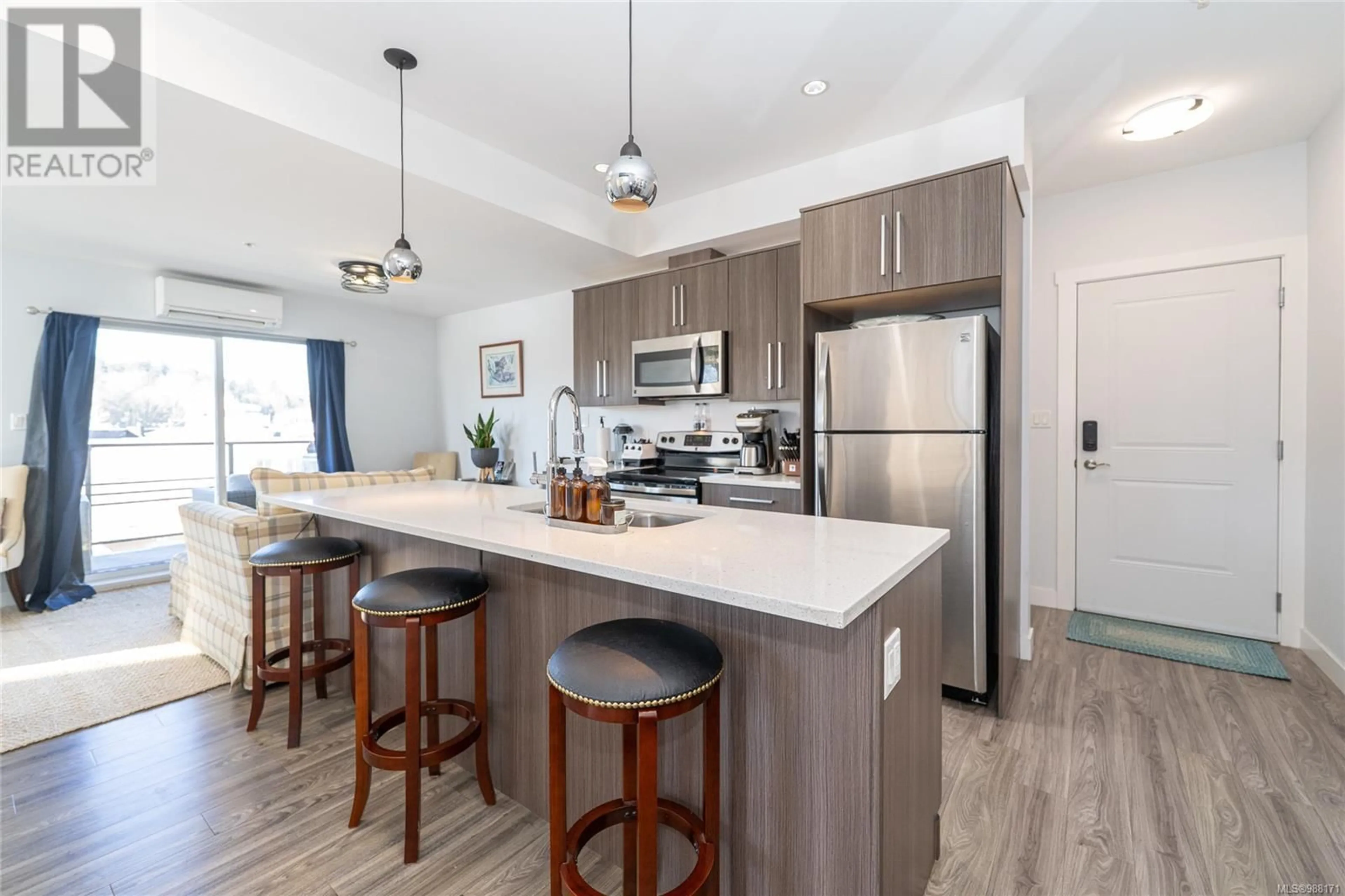 Open concept kitchen, unknown for 407 15 Canada Ave, Duncan British Columbia V9L1T3