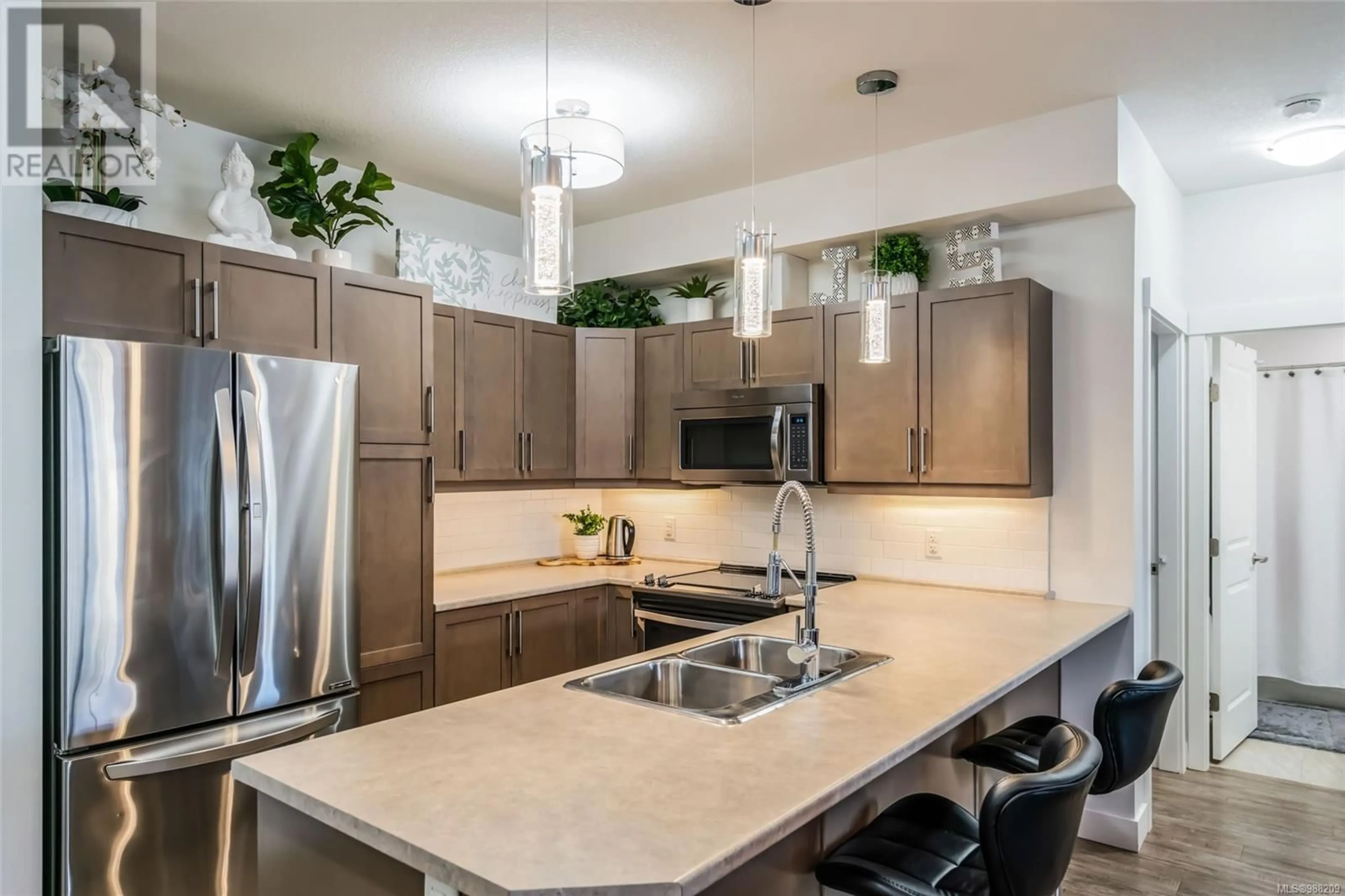 Open concept kitchen, unknown for 204 1900 Tulsa Rd, Nanaimo British Columbia V9S0C2