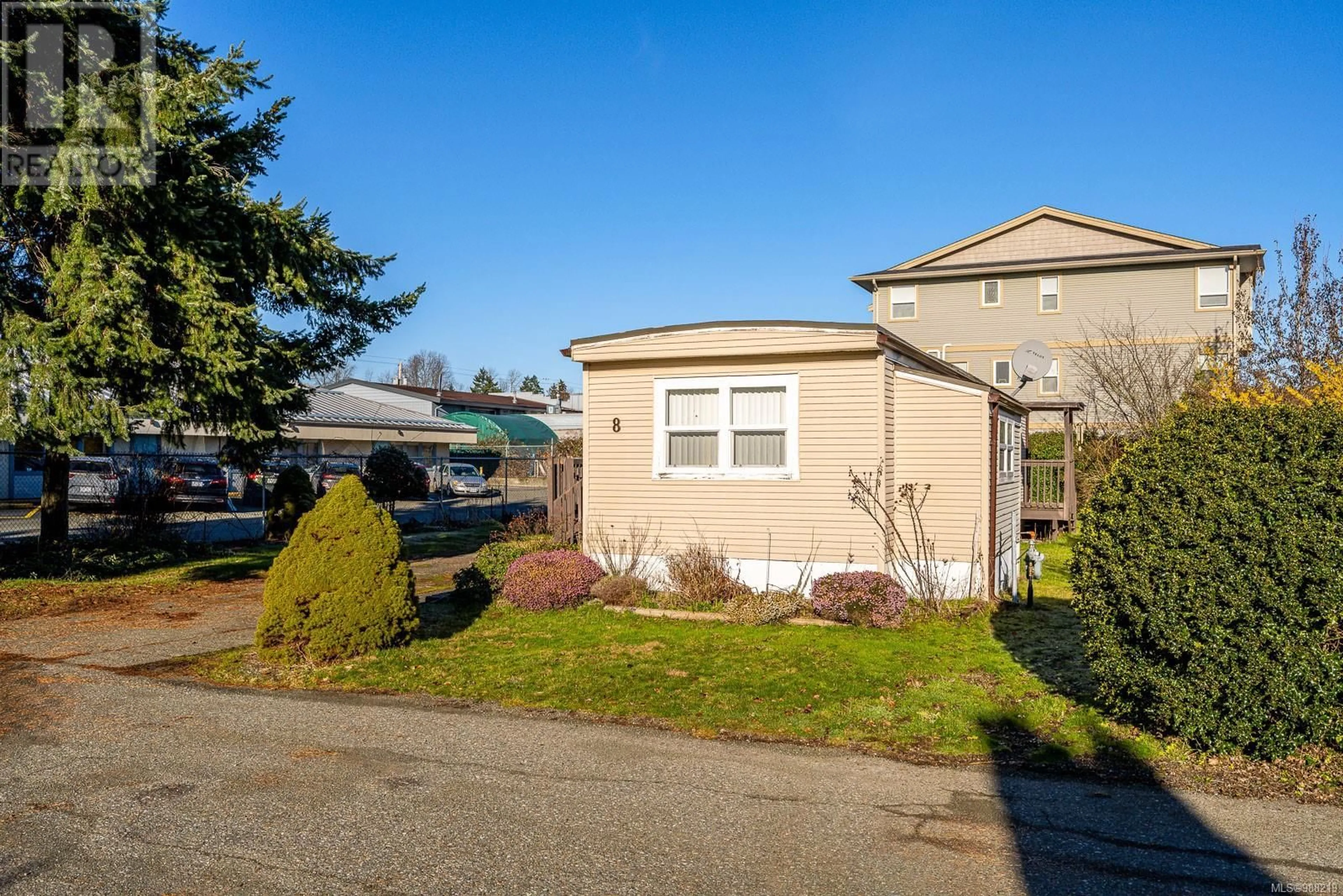 Home with vinyl exterior material, street for 8 - 2625 MANSFIELD DRIVE, Courtenay British Columbia V9N2M2
