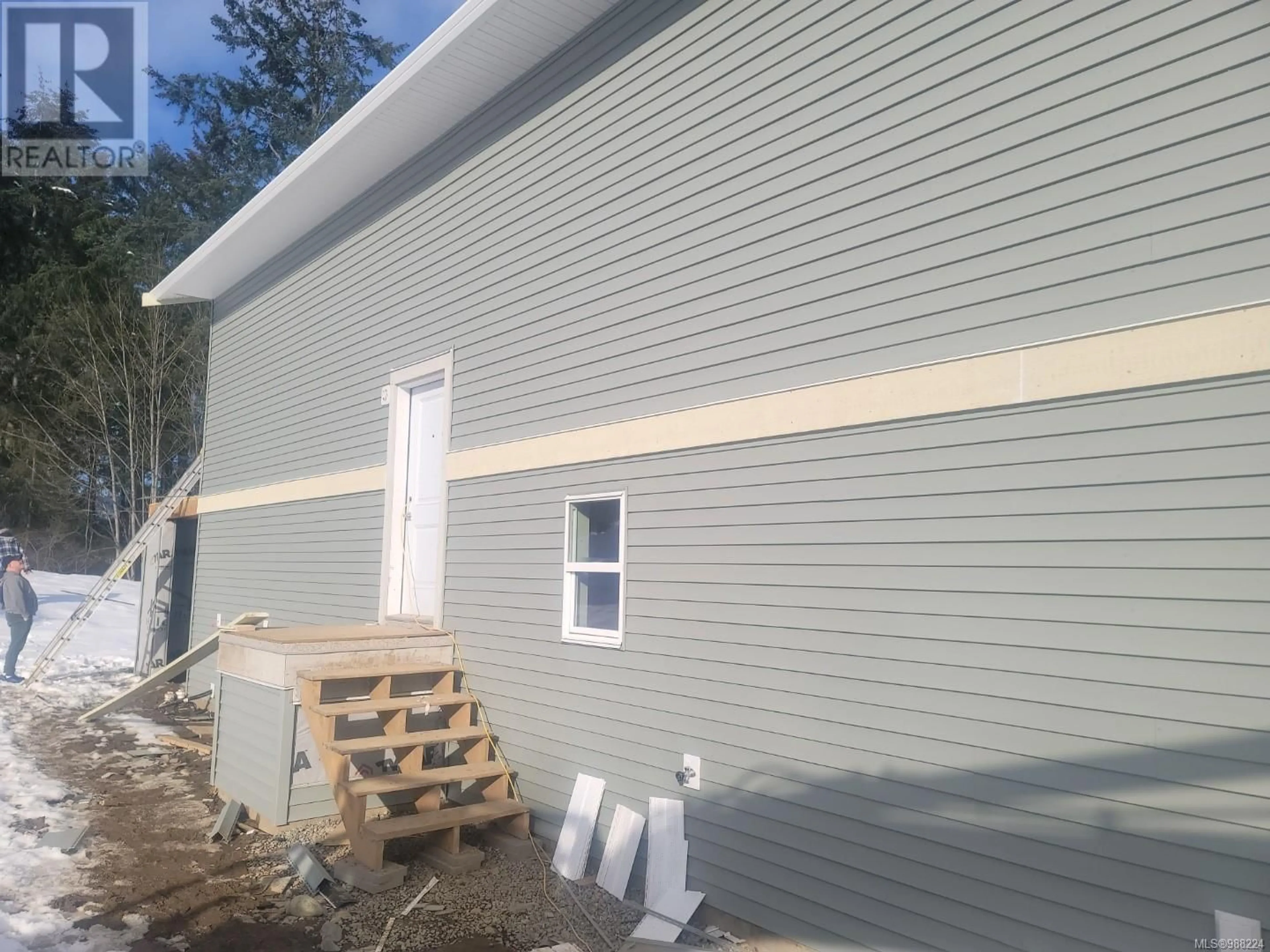 Home with vinyl exterior material, building for 2269 Dick Ave, Nanaimo British Columbia V9X1R6