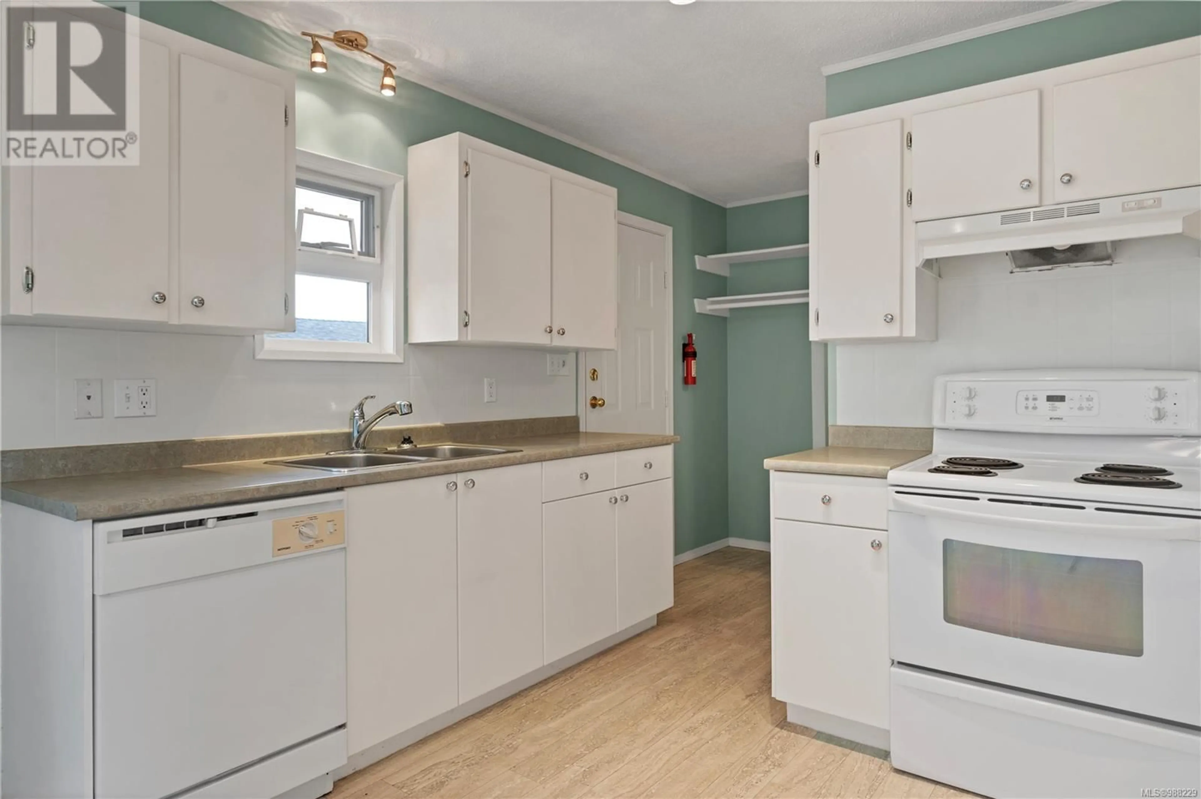 Standard kitchen, unknown for 368 Hilchey Rd, Campbell River British Columbia V9W1P7