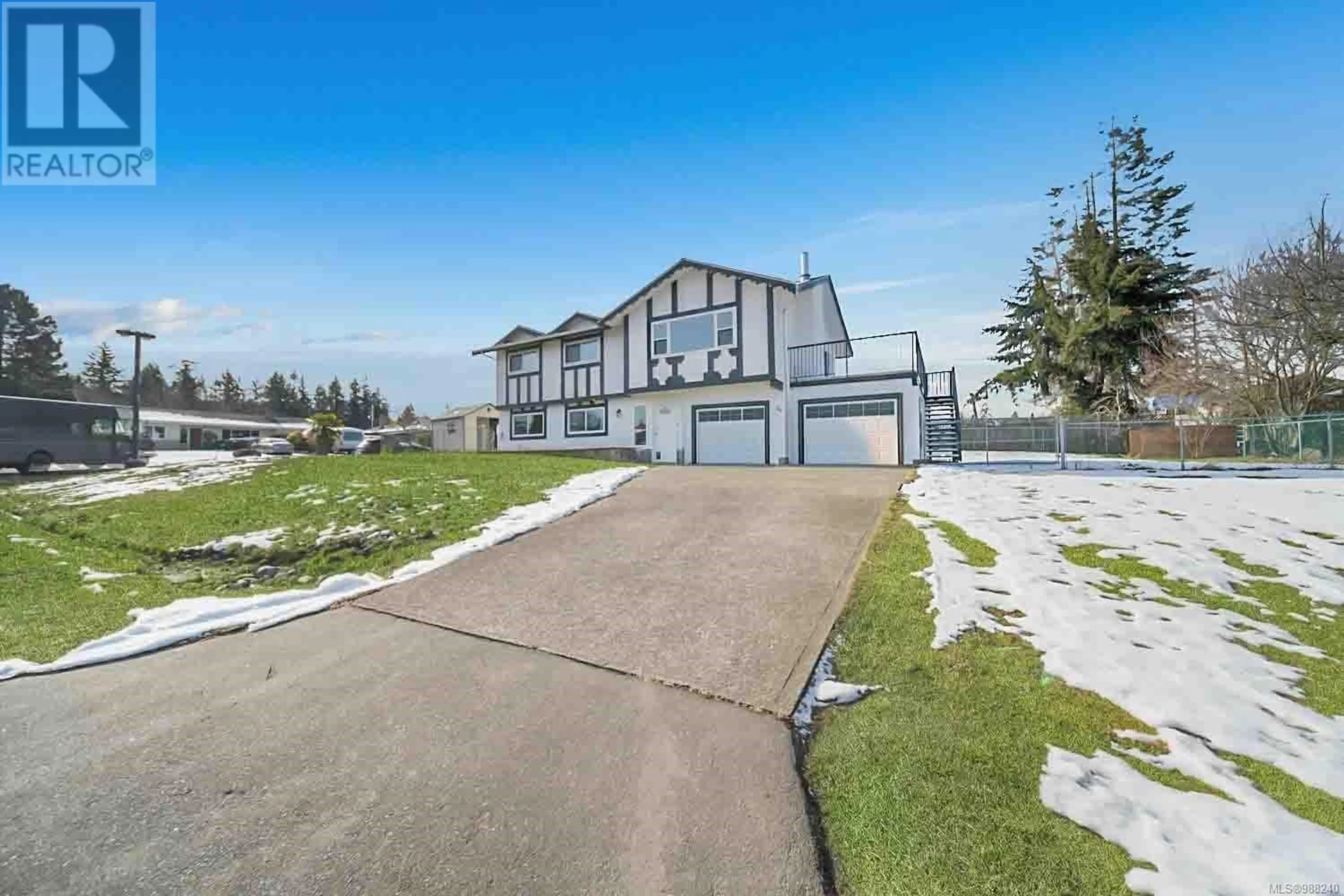 A pic from outside/outdoor area/front of a property/back of a property/a pic from drone, unknown for 379 Bass Ave, Parksville British Columbia V9P1L6