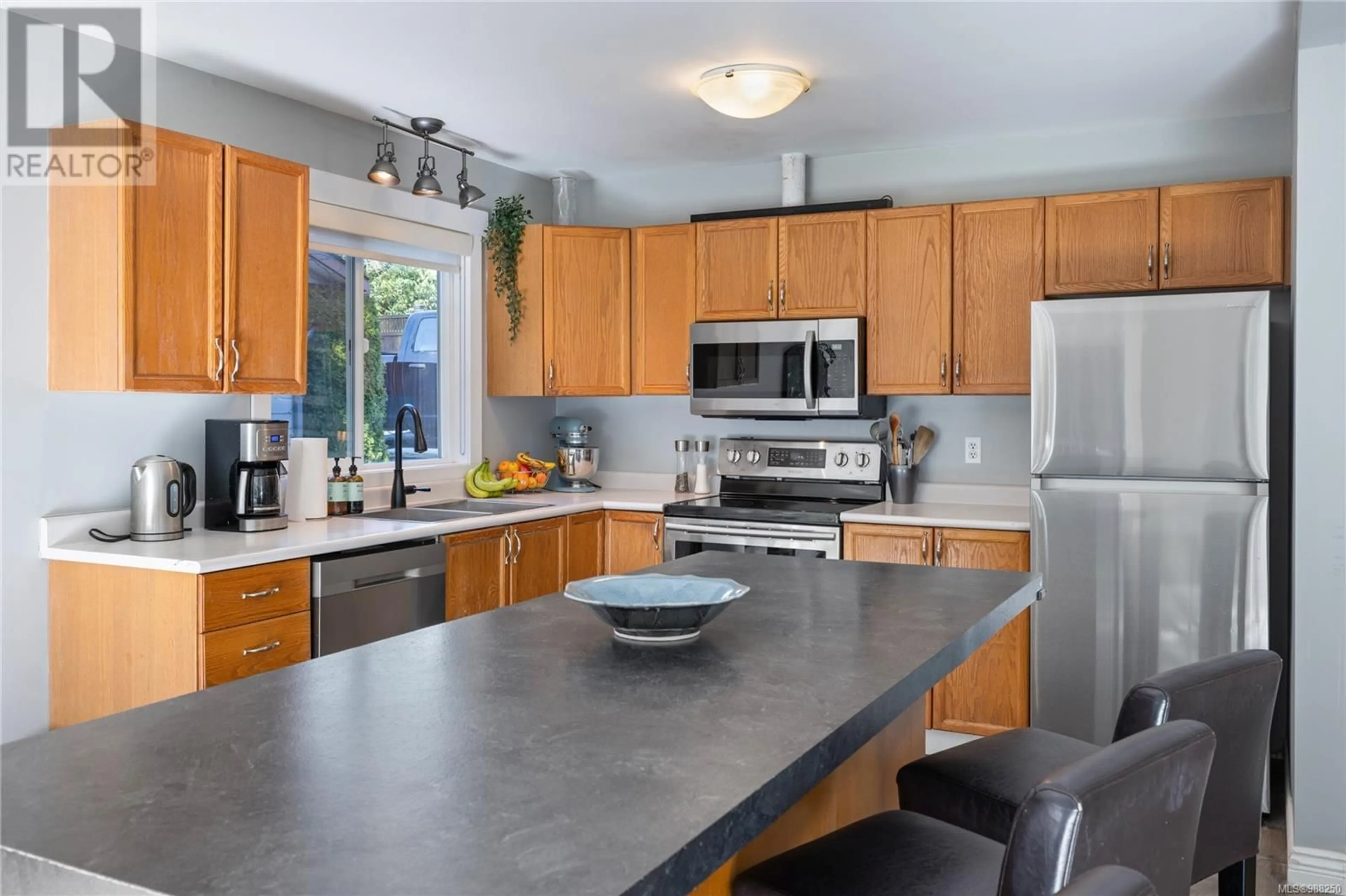 Open concept kitchen, unknown for 4117 Ross Rd, Nanaimo British Columbia V9T4M9